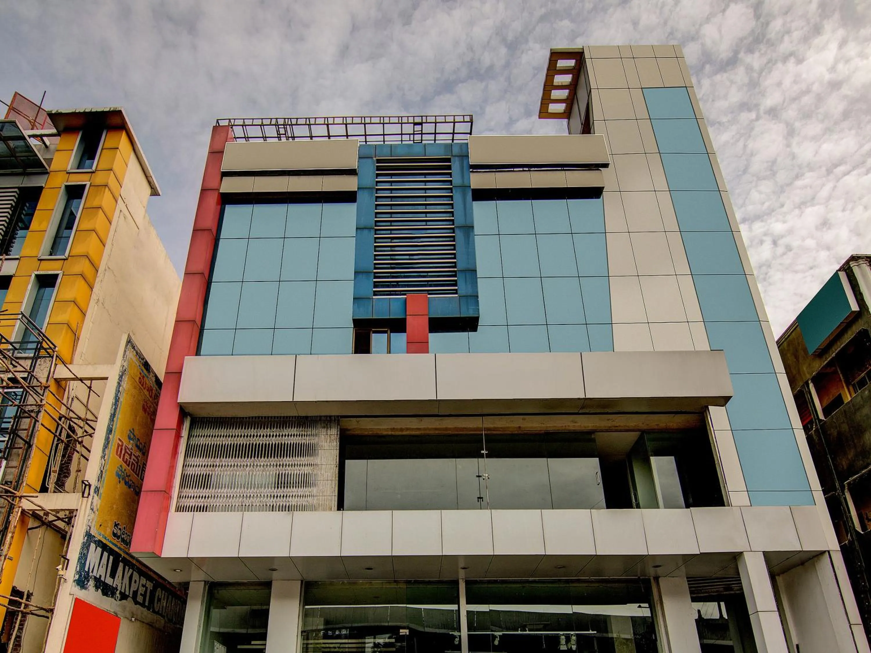 Facade/entrance in Hotel O Mayur's residency