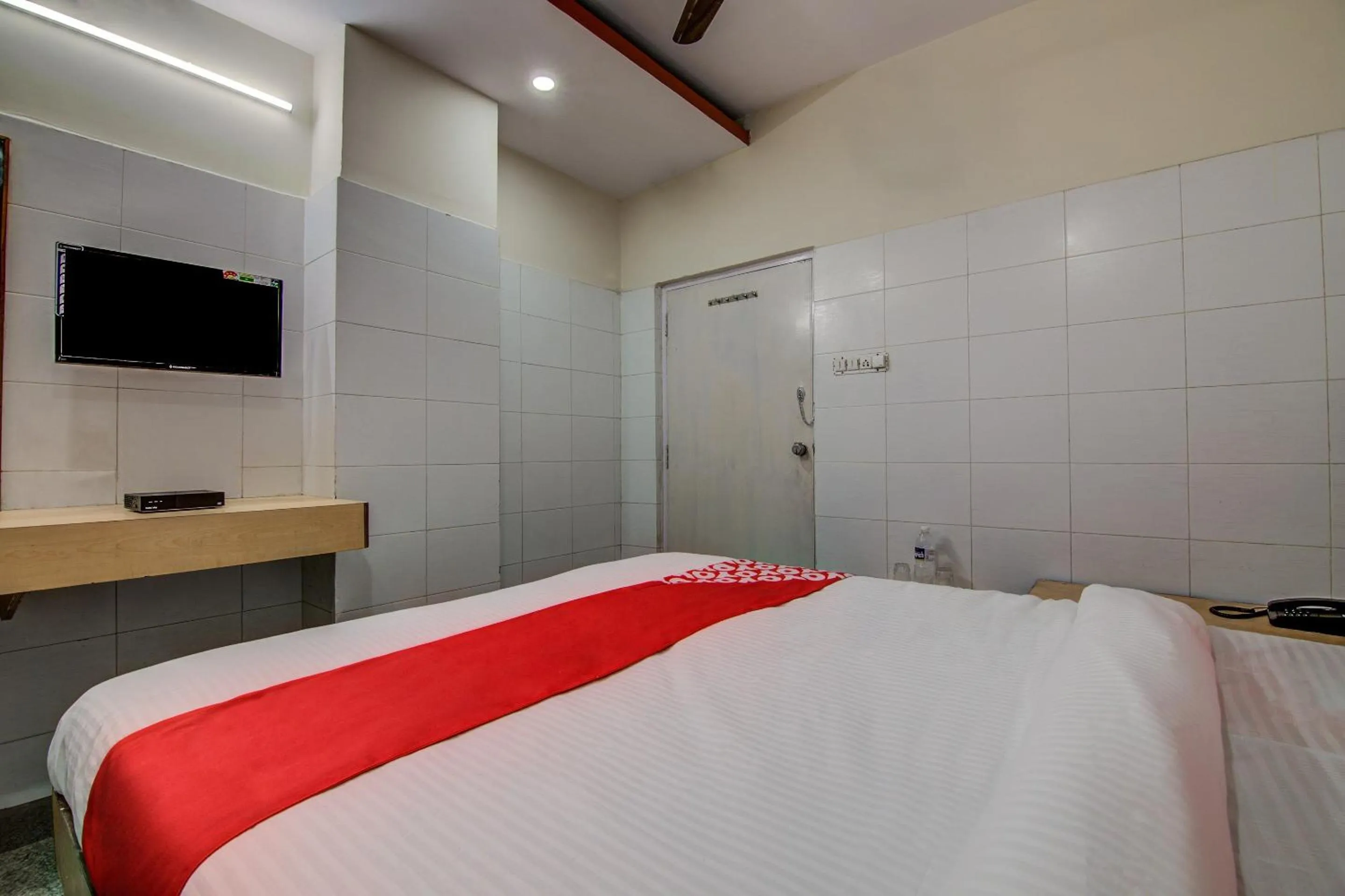 Bedroom, Bed in Hotel O Mayur's Residency Near Malkpet