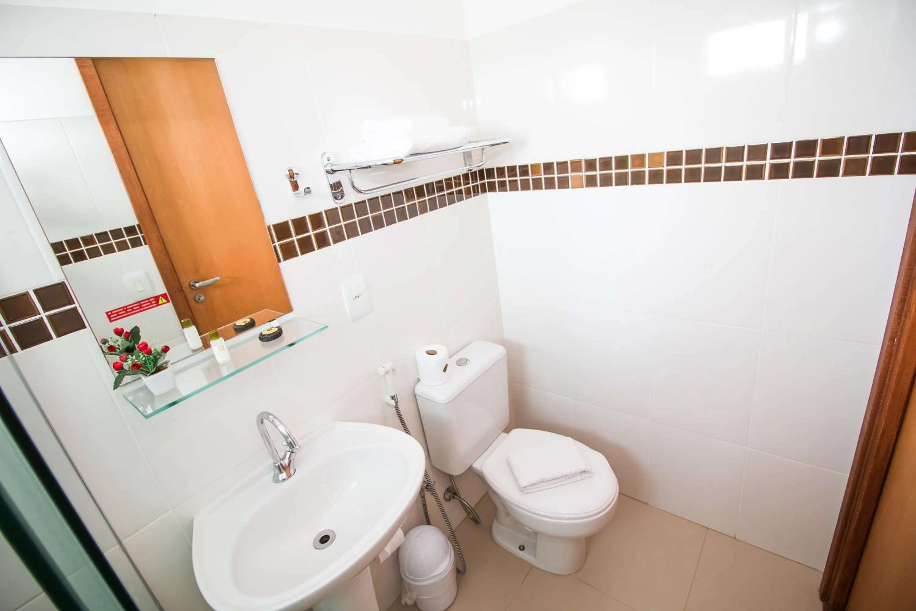 Toilet in Hotel Nativo