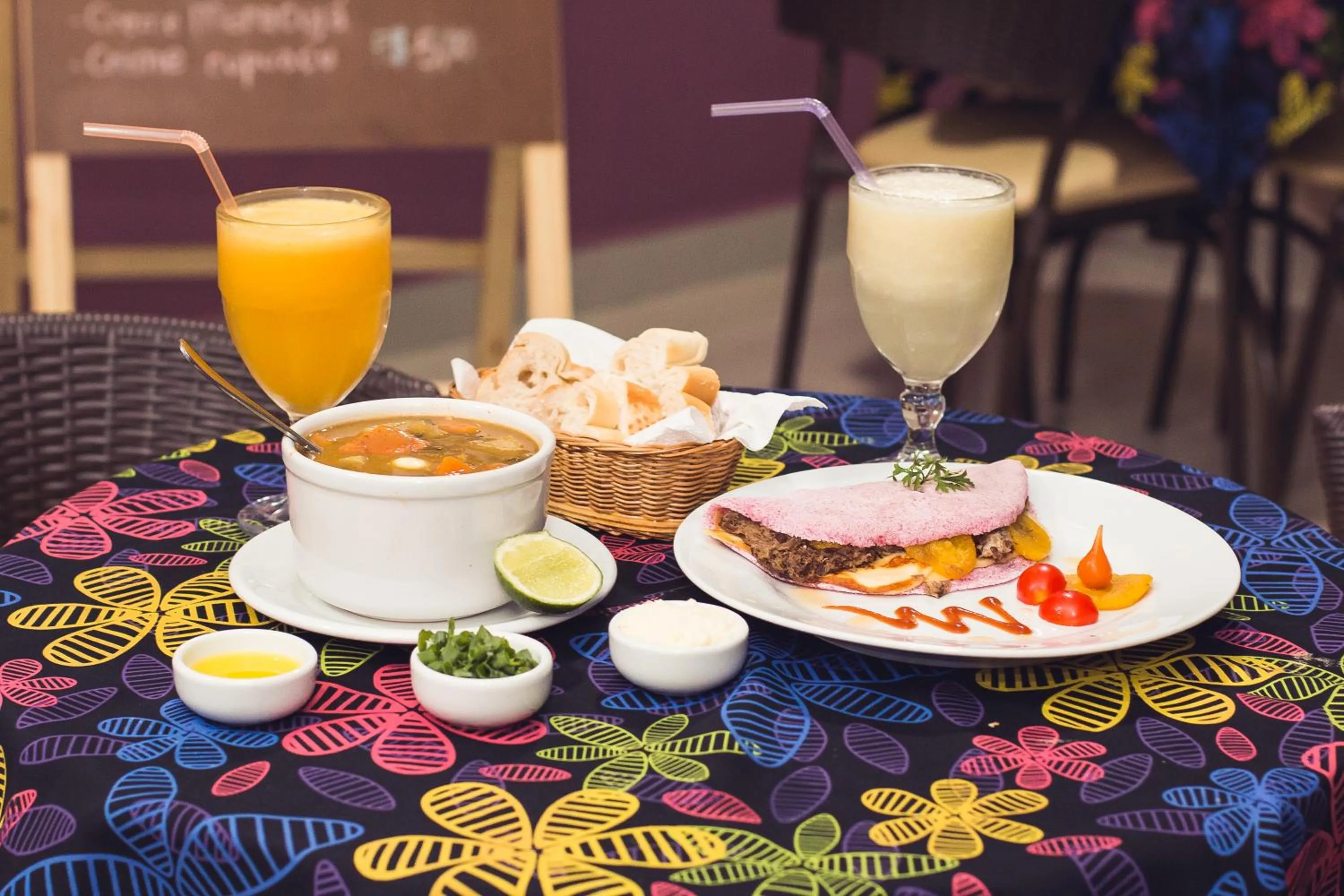 Restaurant/places to eat in Hotel Nativo