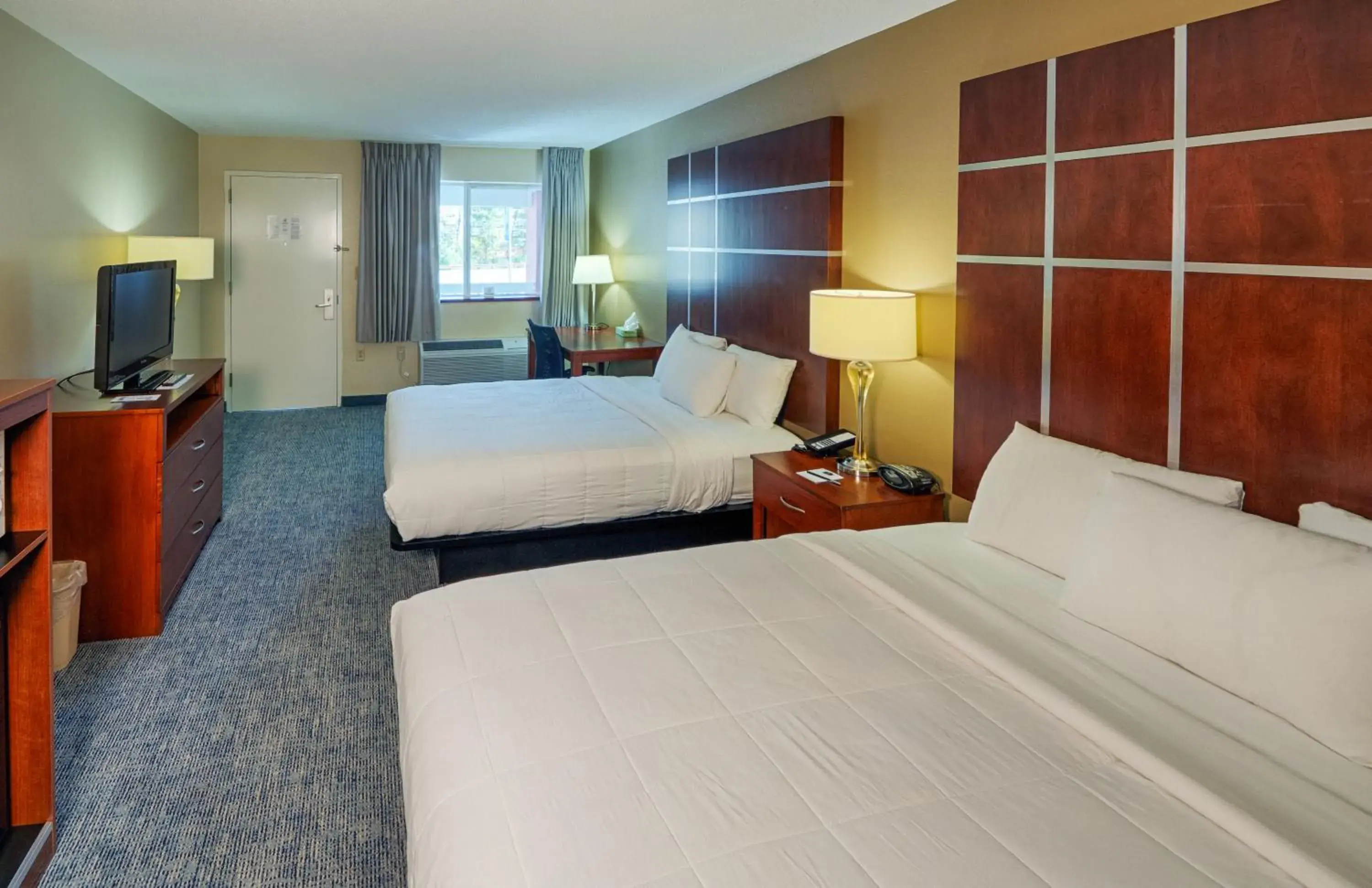 Standard Double Room in Cherokee Grand Hotel Standard Double Room in Cherokee Grand Hotel