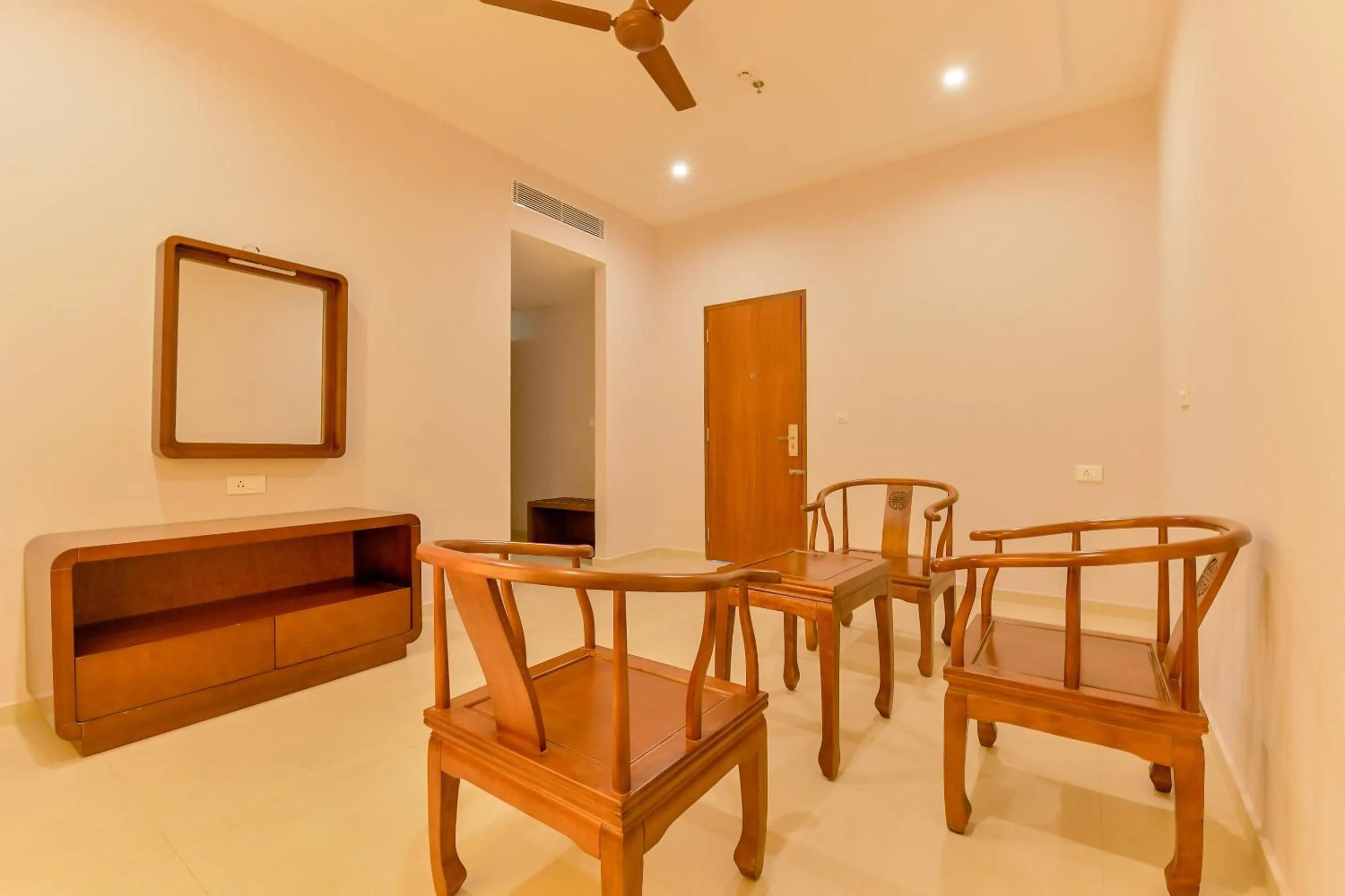 Lobby or reception in Super Townhouse Edassery Blue Bells