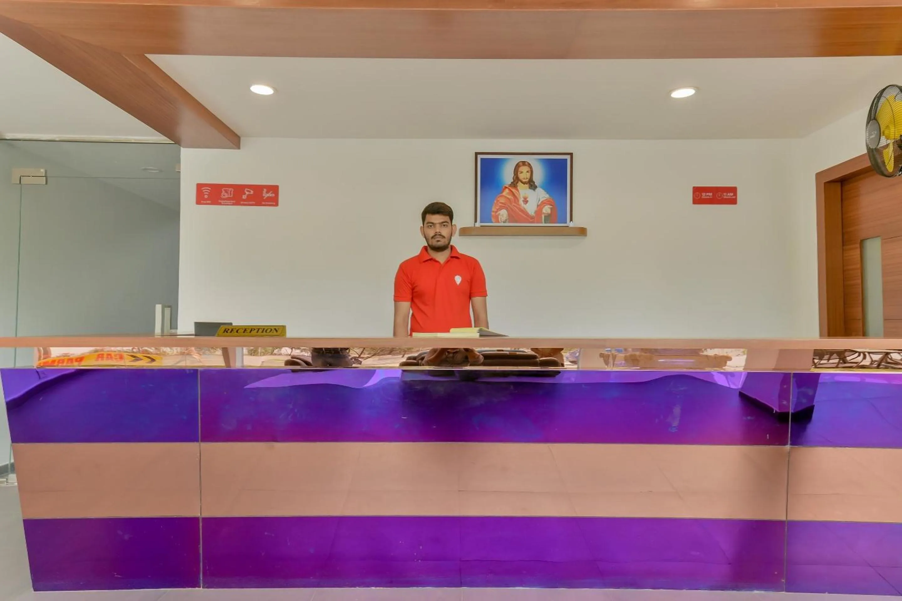 Lobby or reception in Super Townhouse Edassery Blue Bells