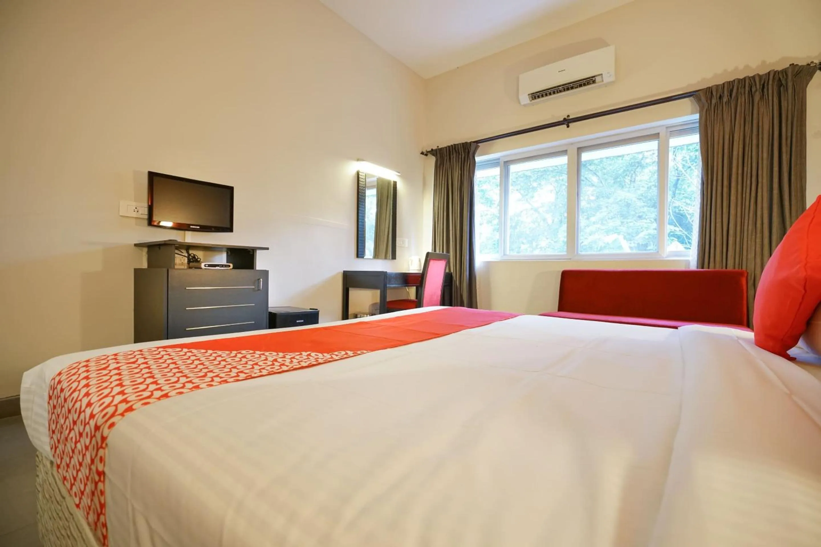 Bedroom, Bed in Super Townhouse Mookkannoor Tourist Home