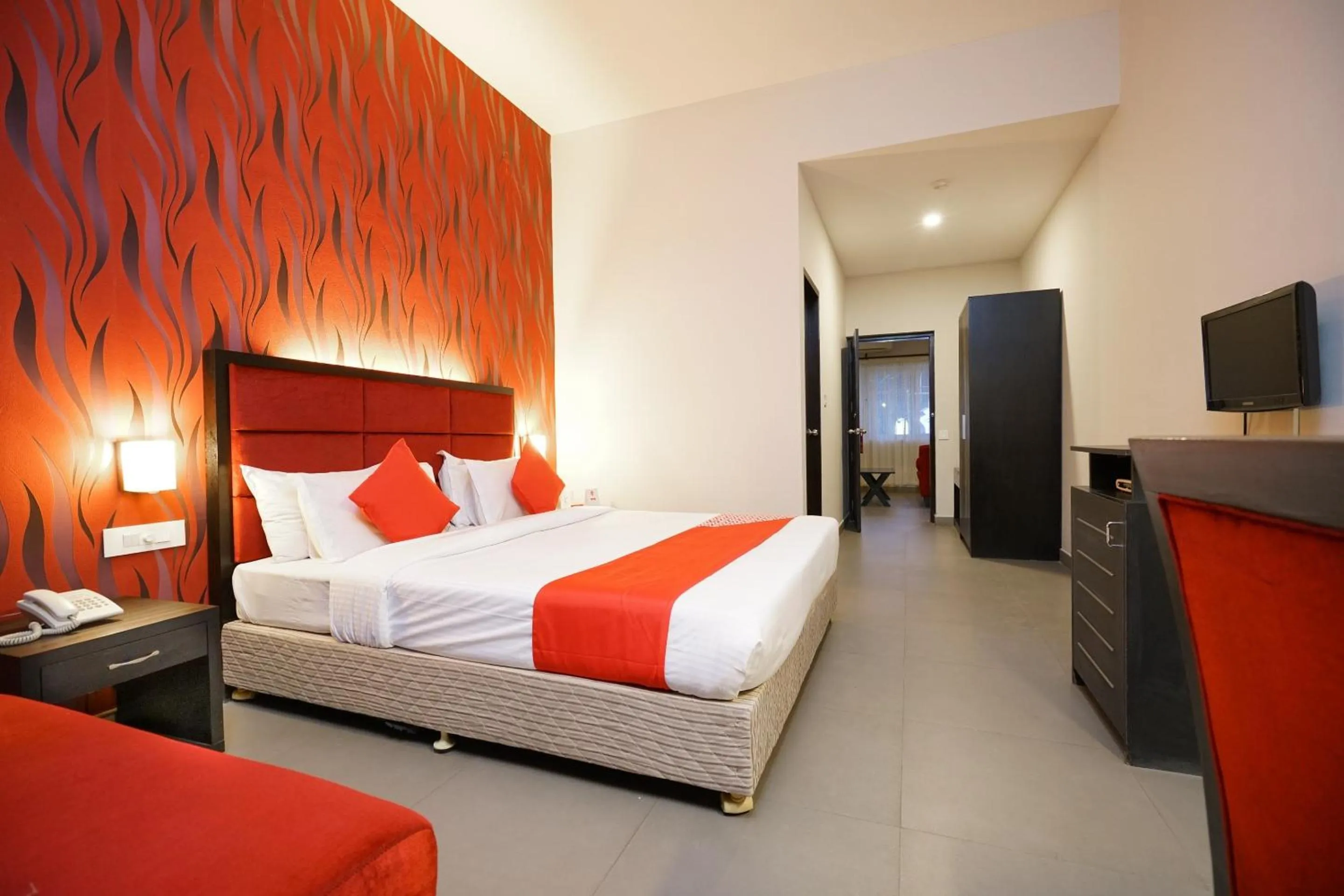 Bedroom, Bed in Super Townhouse Mookkannoor Tourist Home