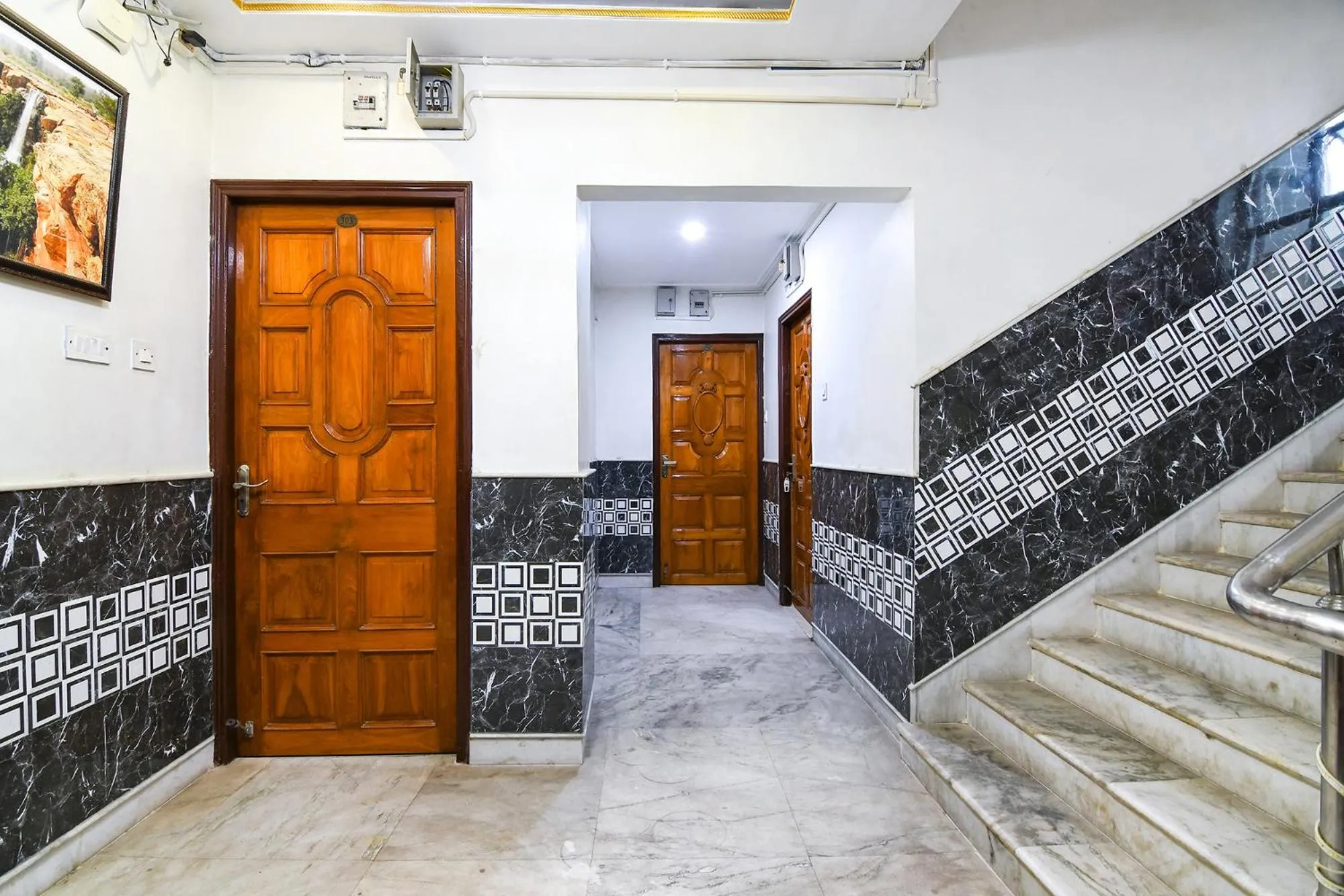 Lobby or reception in FabHotel Wild Orchid - 800m from Medica Superspecialty Hospital