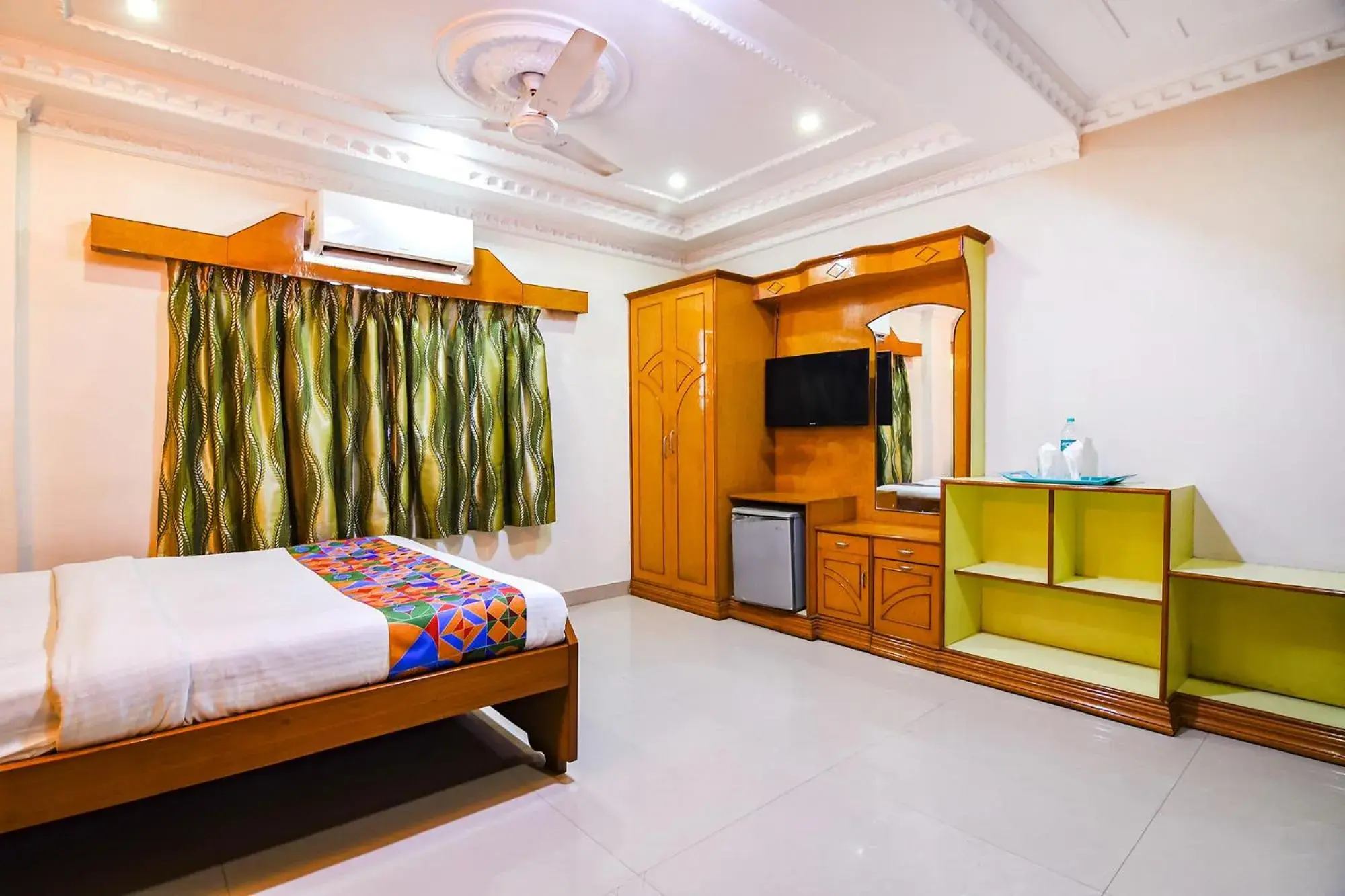 Bed in FabExpress Wild Orchid - 800m from Medica Superspecialty Hospital Bed in FabExpress Wild Orchid - 800m from Medica Superspecialty Hospital