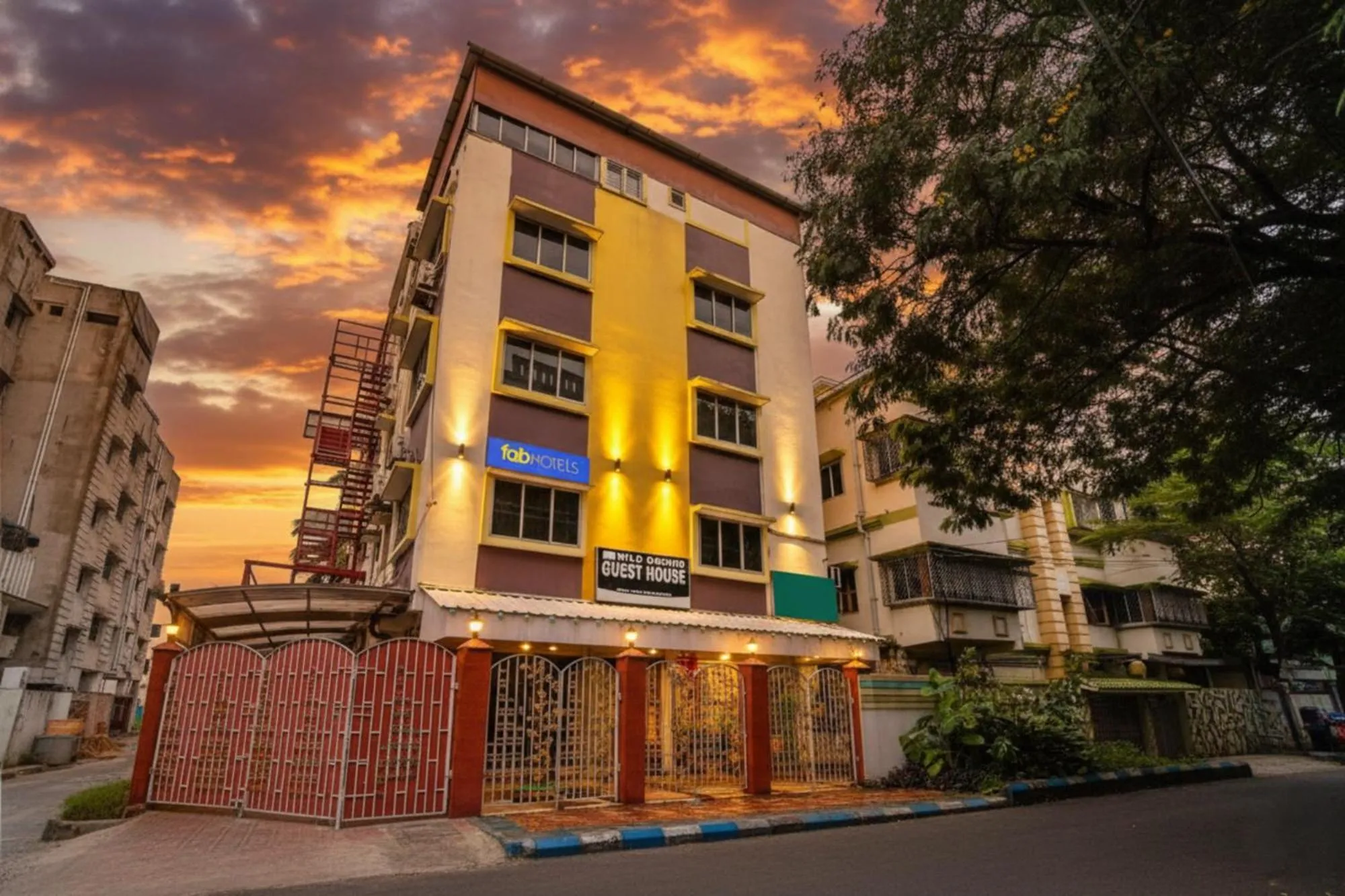 Facade/entrance in FabHotel Wild Orchid - 800m from Medica Superspecialty Hospital