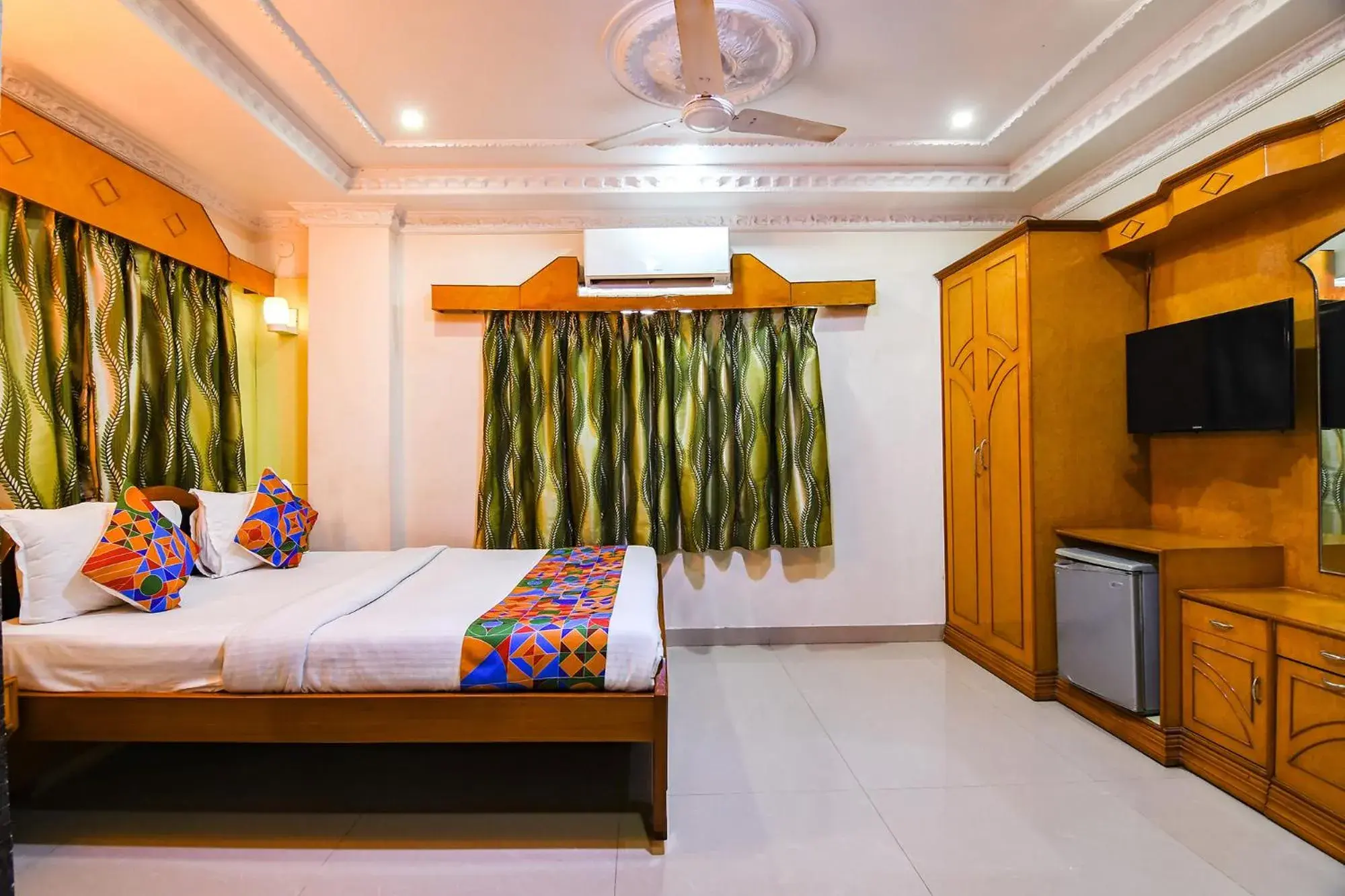 Bed in FabExpress Wild Orchid - 800m from Medica Superspecialty Hospital Bed in FabExpress Wild Orchid - 800m from Medica Superspecialty Hospital