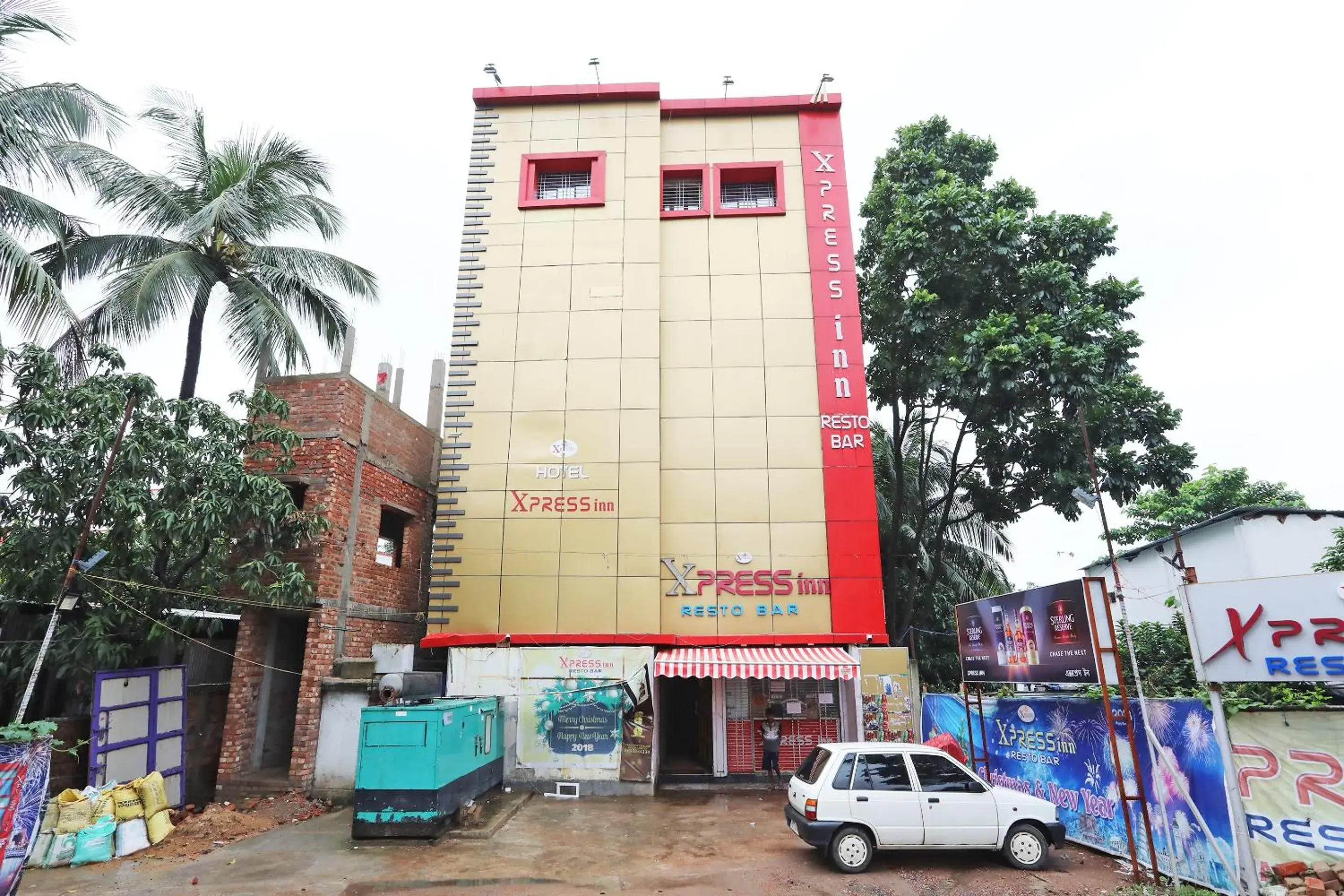 Facade/entrance in Xpress Inn Facade/entrance in Xpress Inn