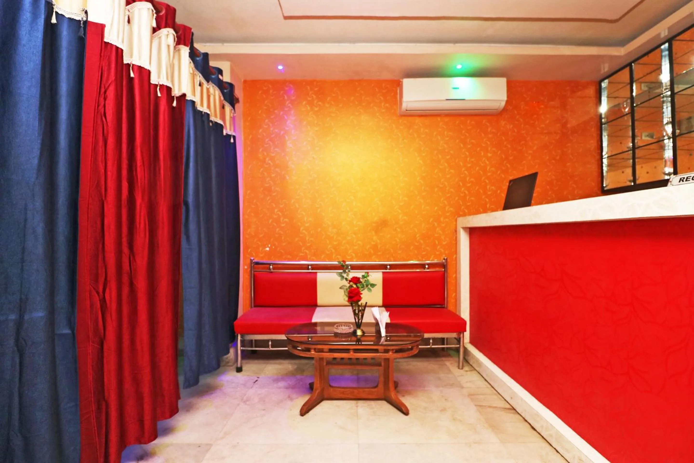 Lobby or reception in Xpress Inn