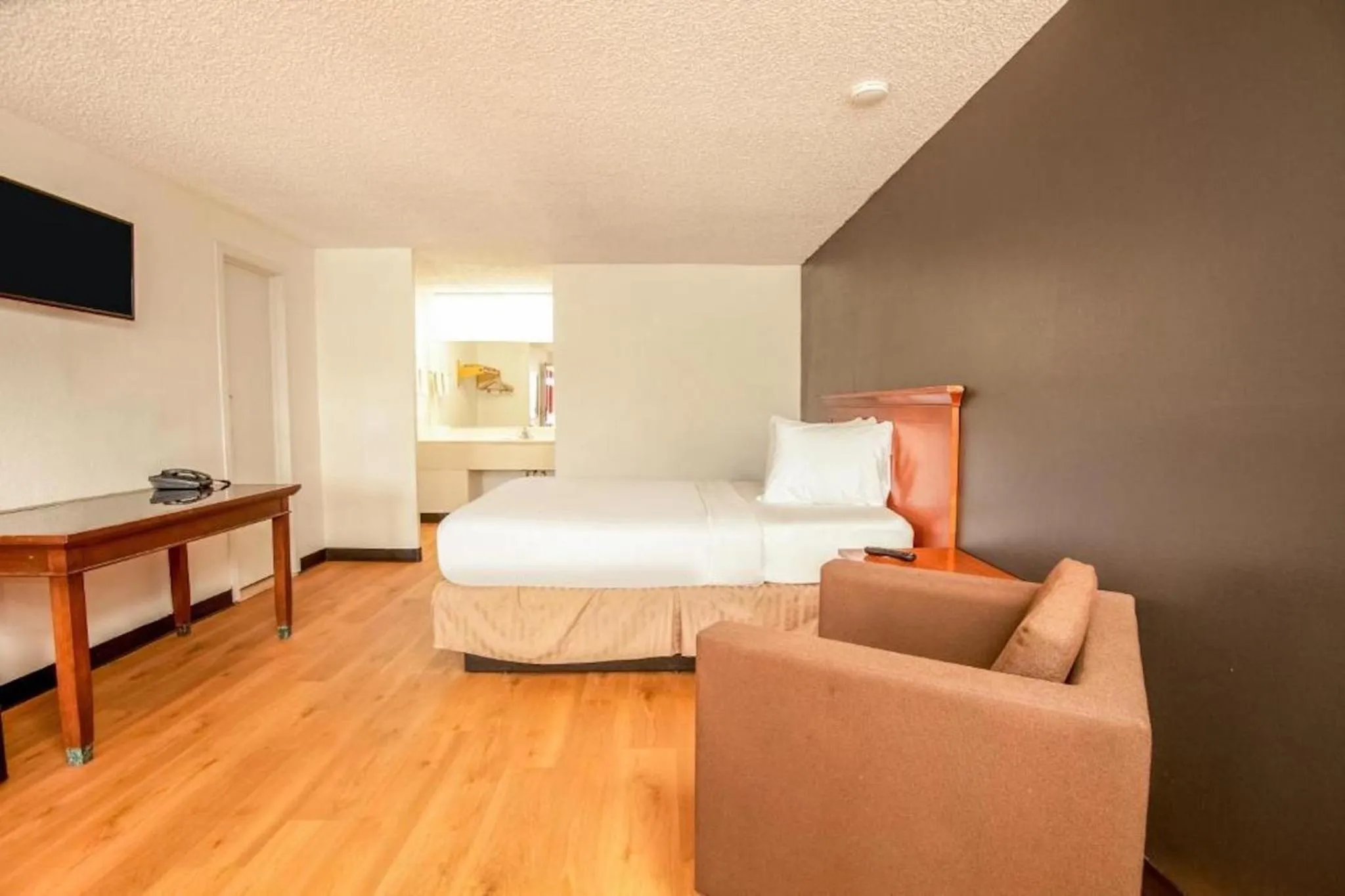 Bed in OYO Hotel Centralia