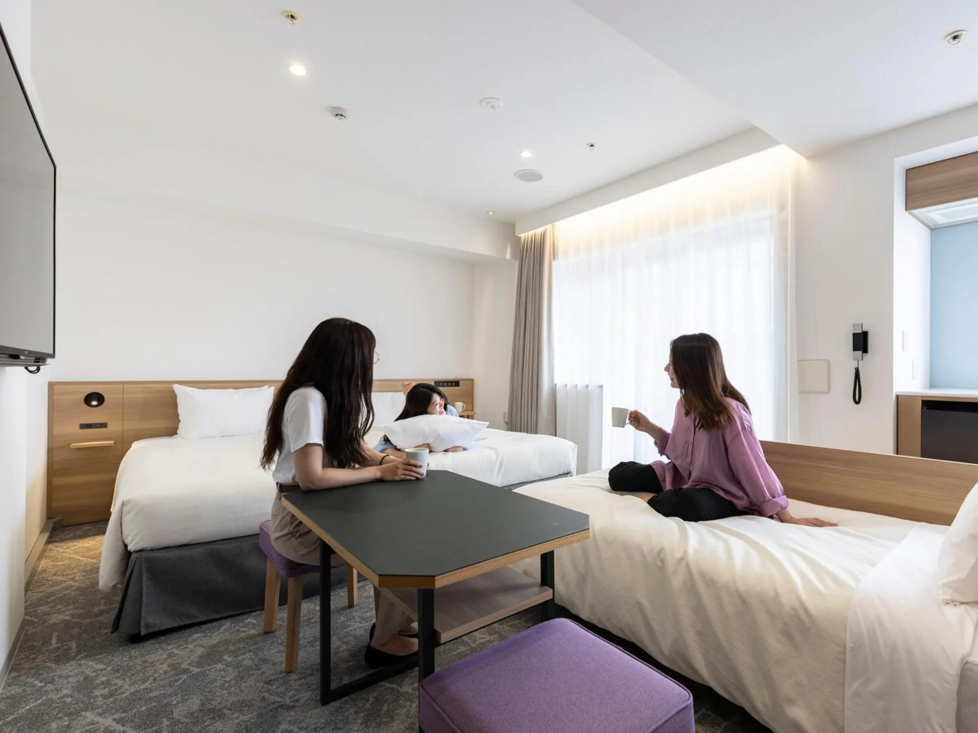 People, Bed in Tokyu Stay Shibuya Shin-Minamiguchi