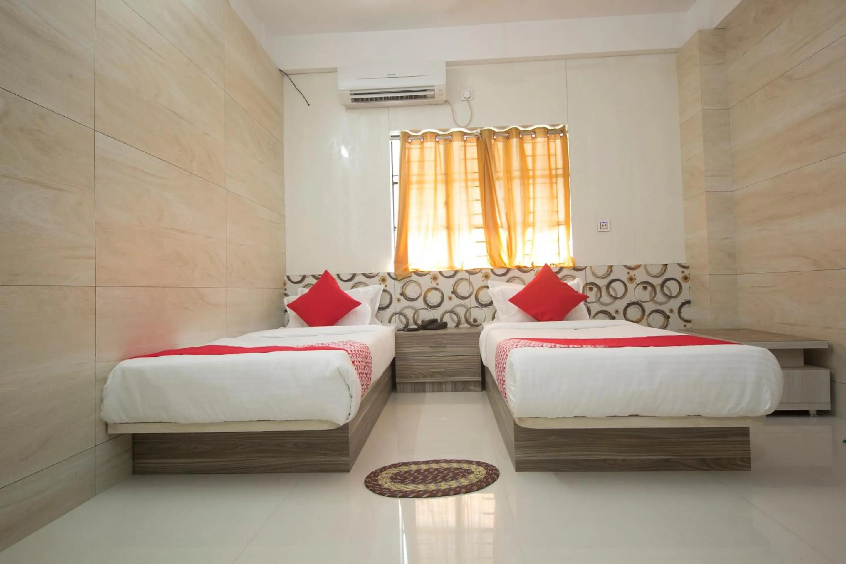 Bedroom, Bed in Super Capital O Priyanshu