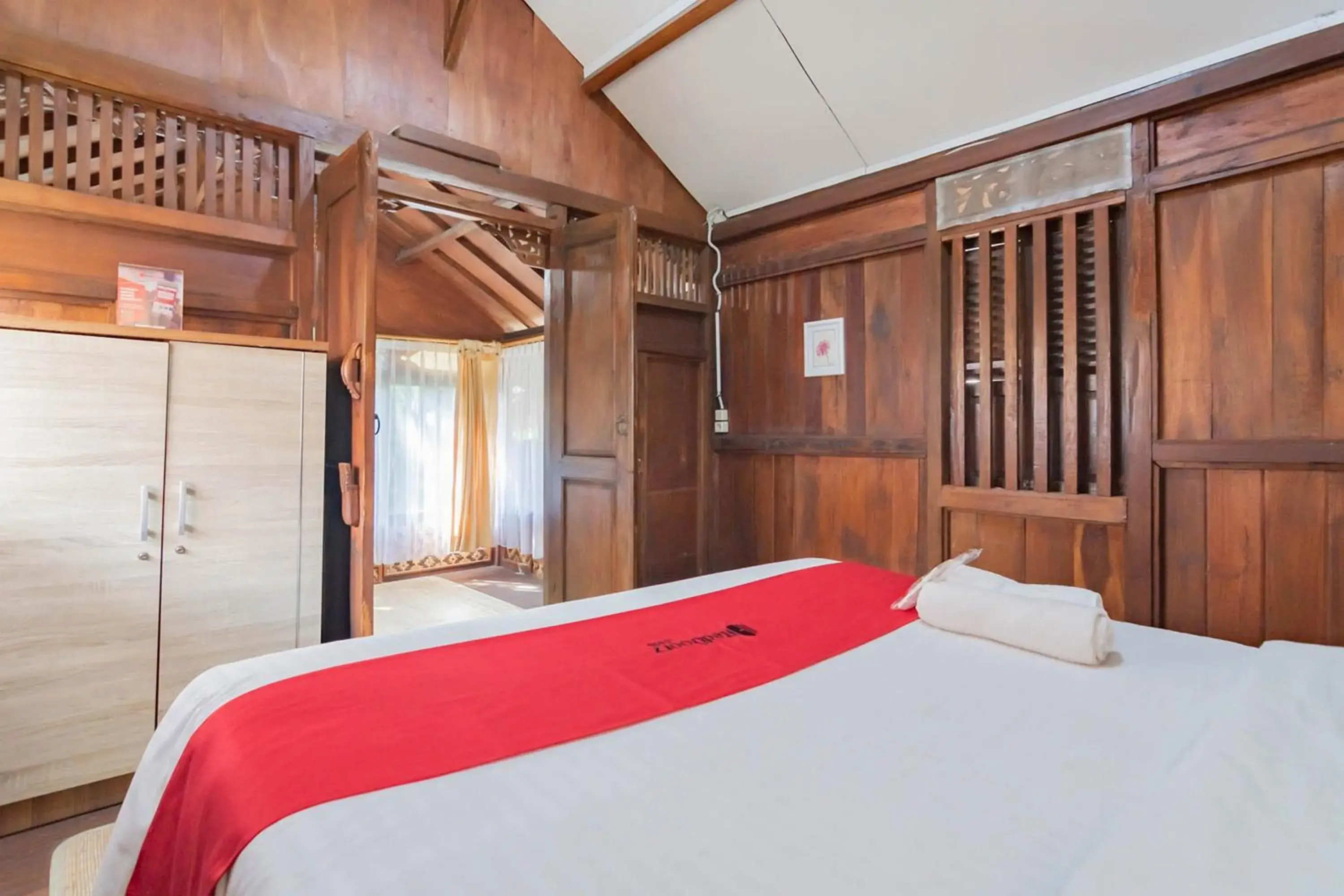 Bedroom, Bed in RedDoorz near Farmhouse Lembang Bedroom, Bed in RedDoorz near Farmhouse Lembang