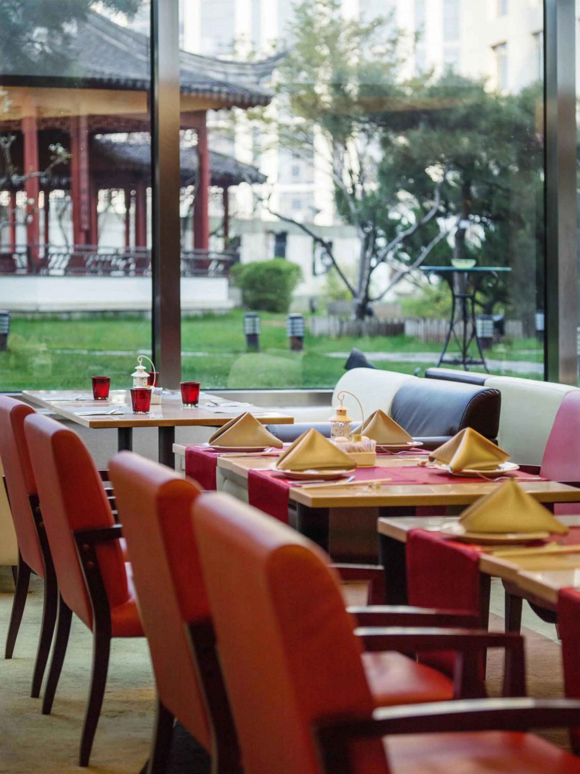 Restaurant/places to eat in Beijing Landmark Towers