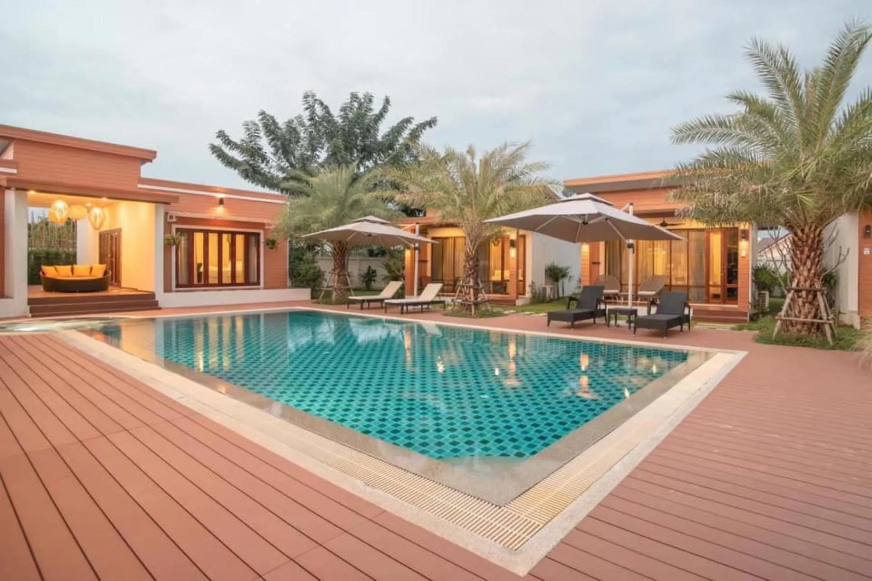 Kan & Kan Luxury Pool Villa Hua Hin with all bathtub