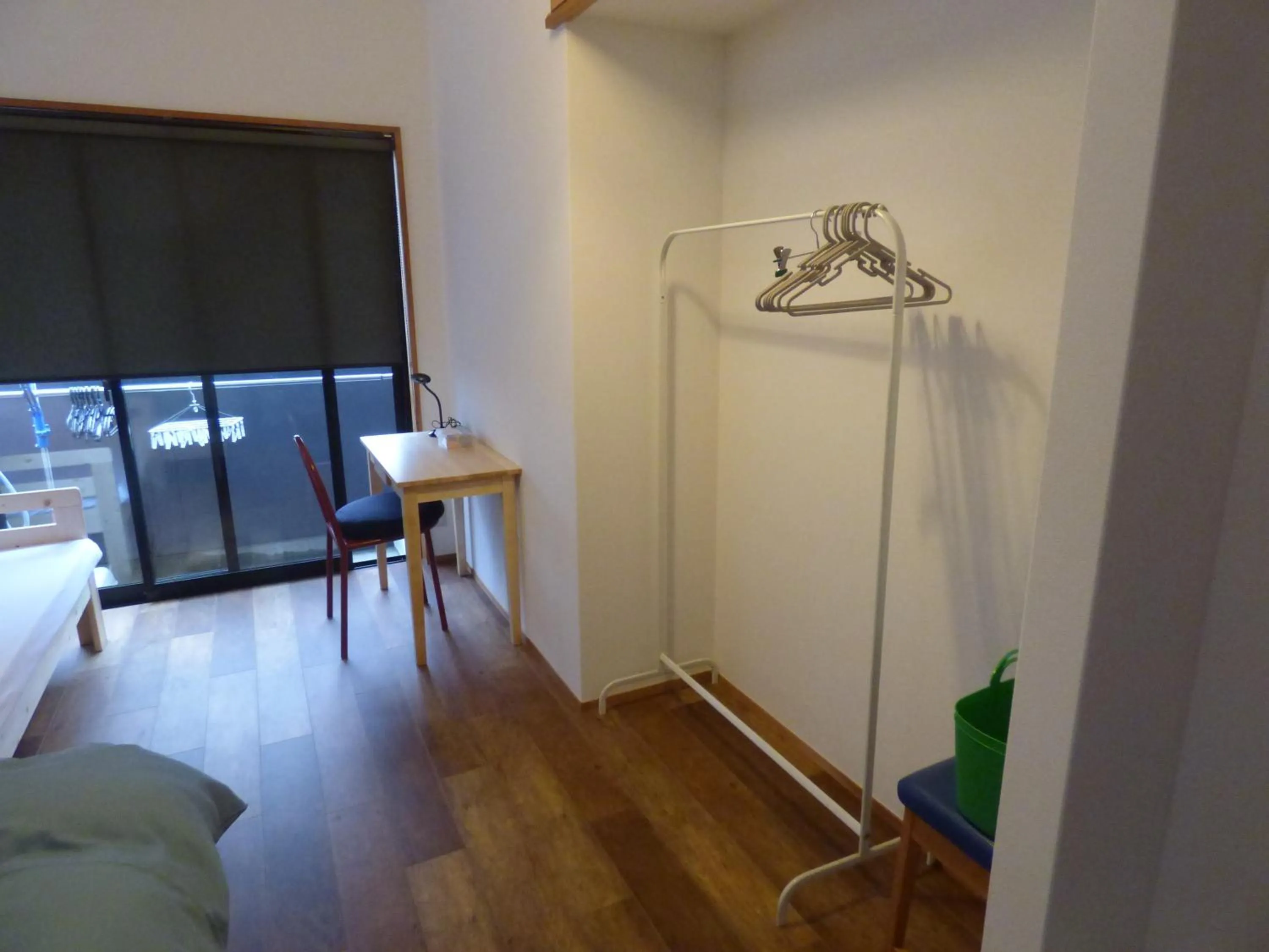 wardrobe in Guesthouse Hyakumanben Cross