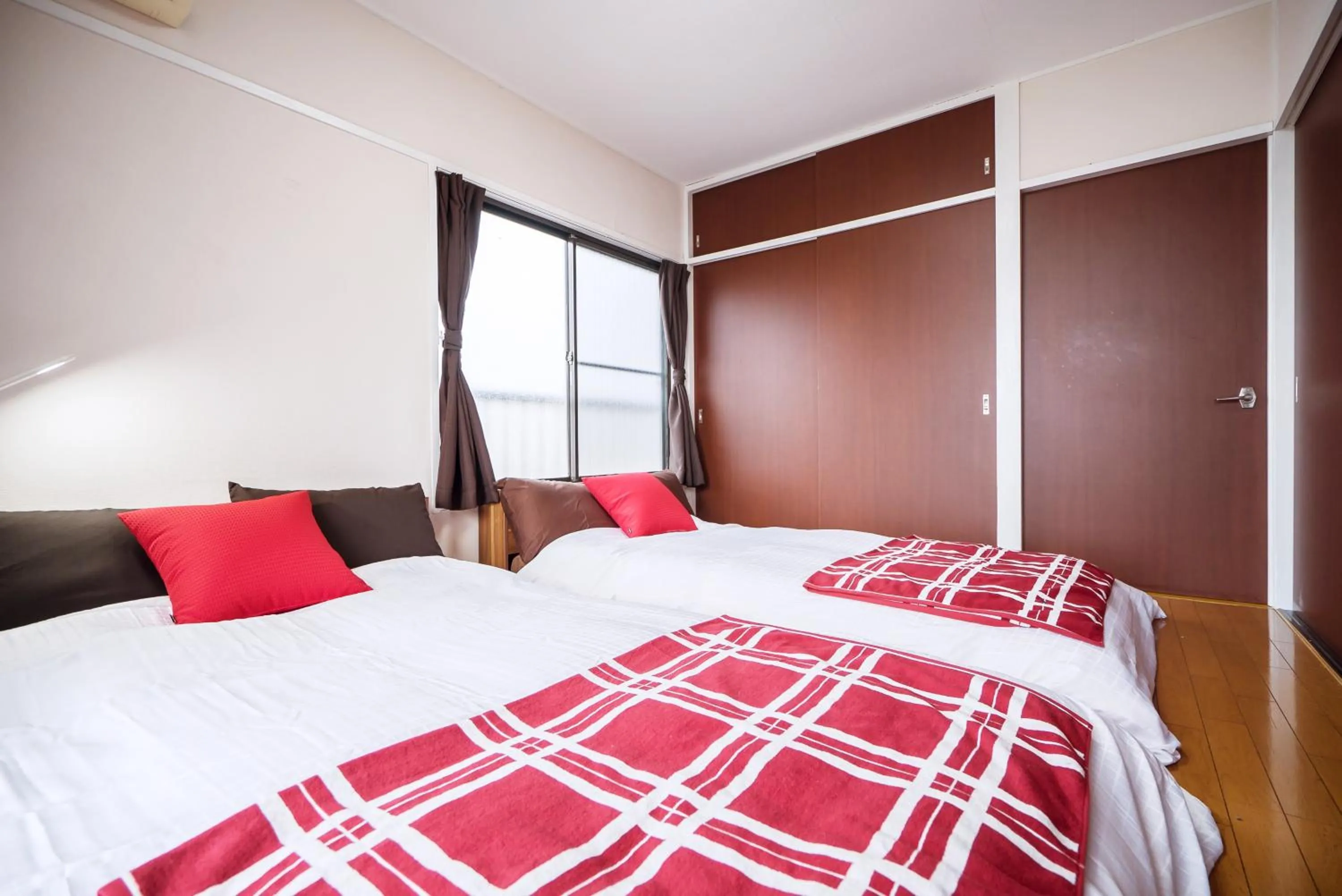 Bedroom, Bed in Murata Corpo 305