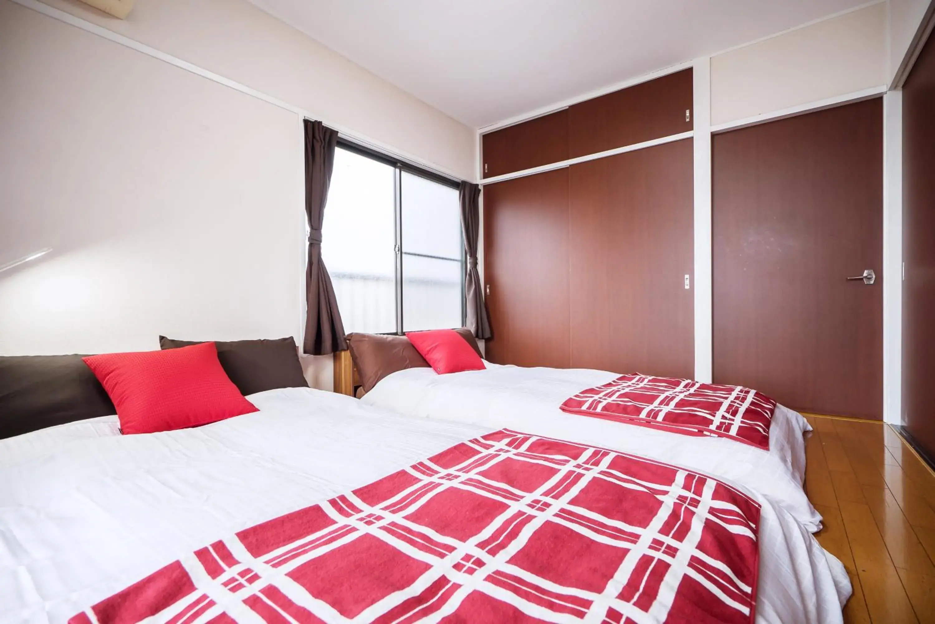 Bedroom, Bed in Murata Corpo 305 Bedroom, Bed in Murata Corpo 305