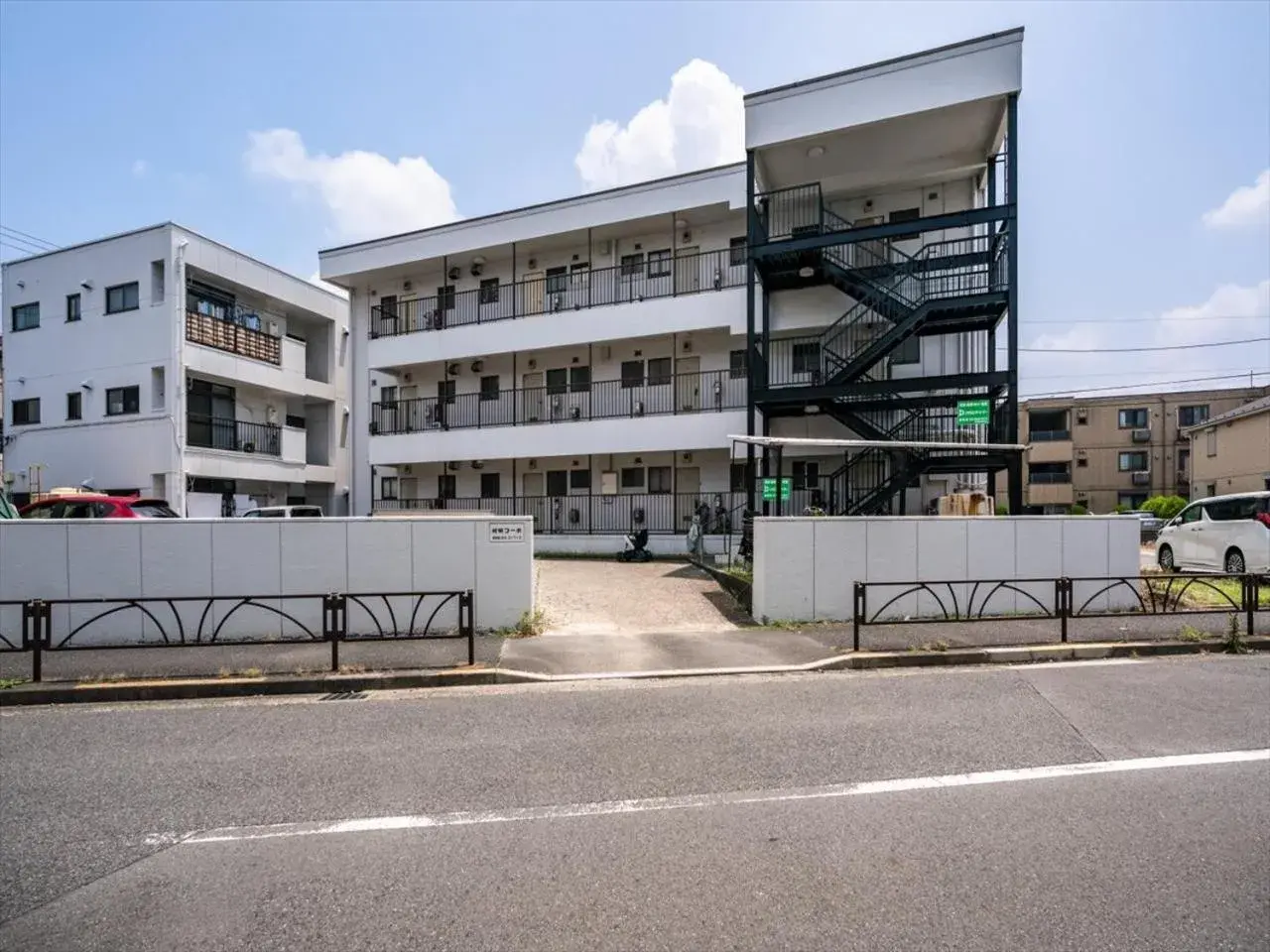 Property building in Murata Corpo 305 Property building in Murata Corpo 305