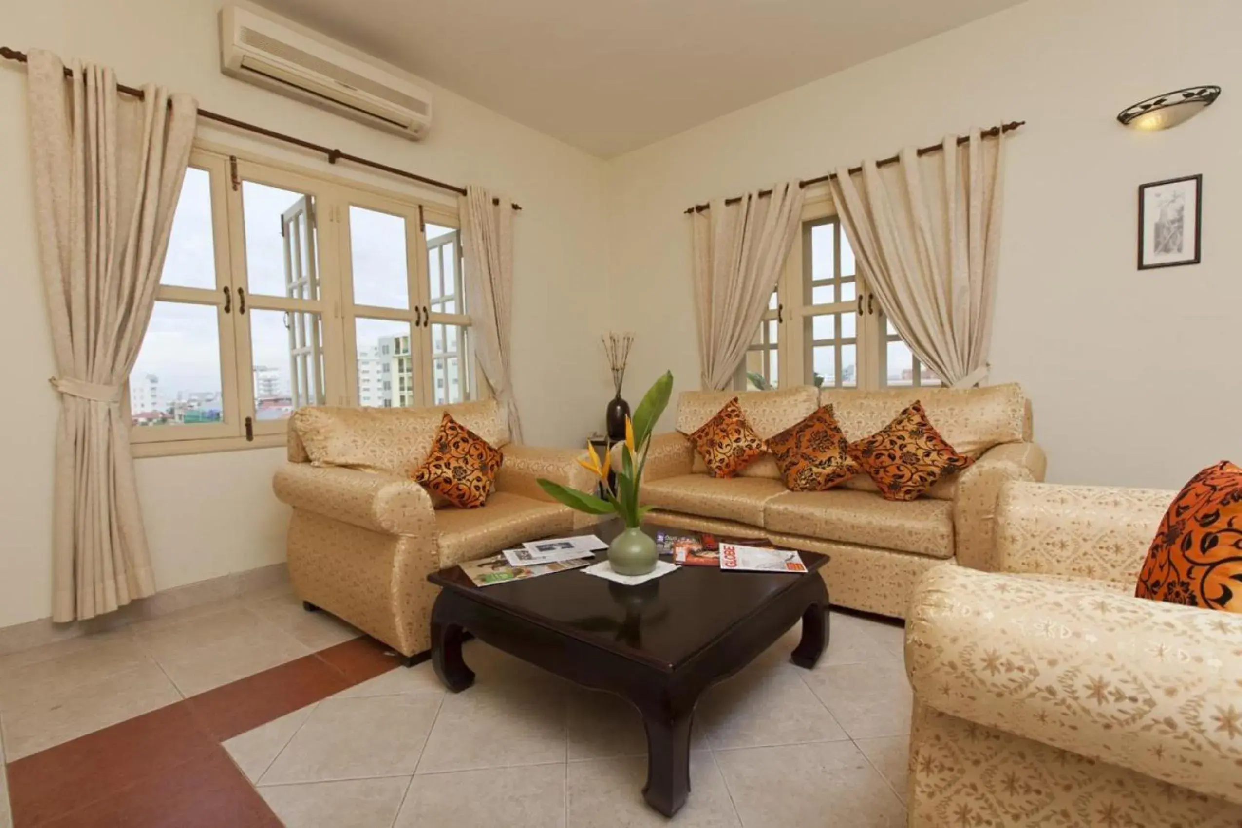 Living room in Grand Residence Living room in Grand Residence