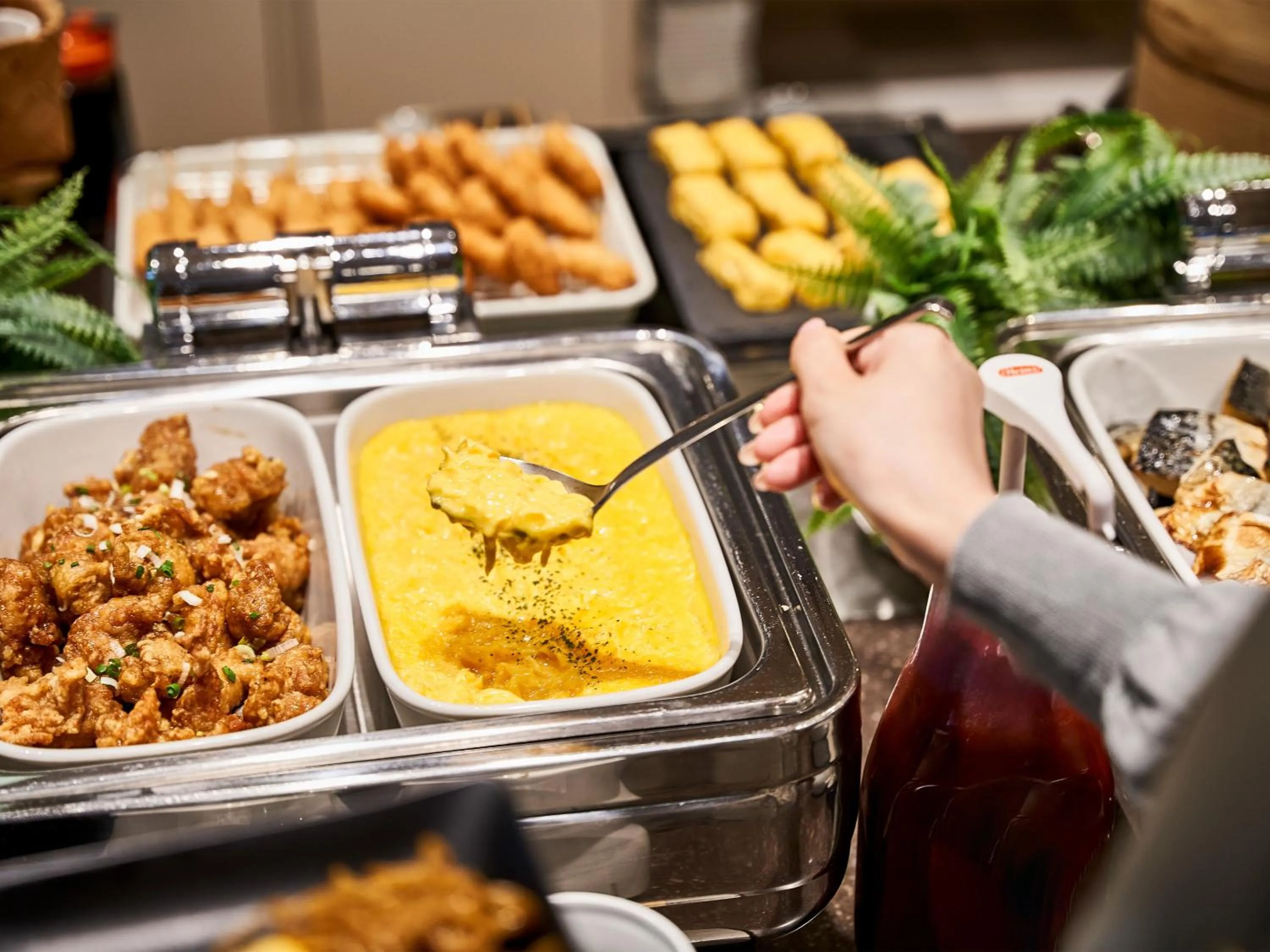 Restaurant/places to eat in Hotel Gracery Osaka Namba