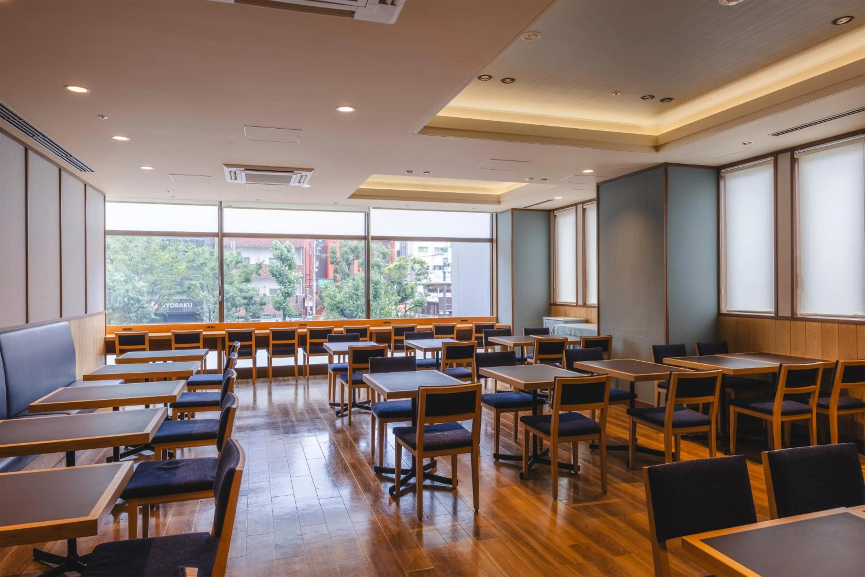 Restaurant/places to eat in Hotel Gracery Osaka Namba