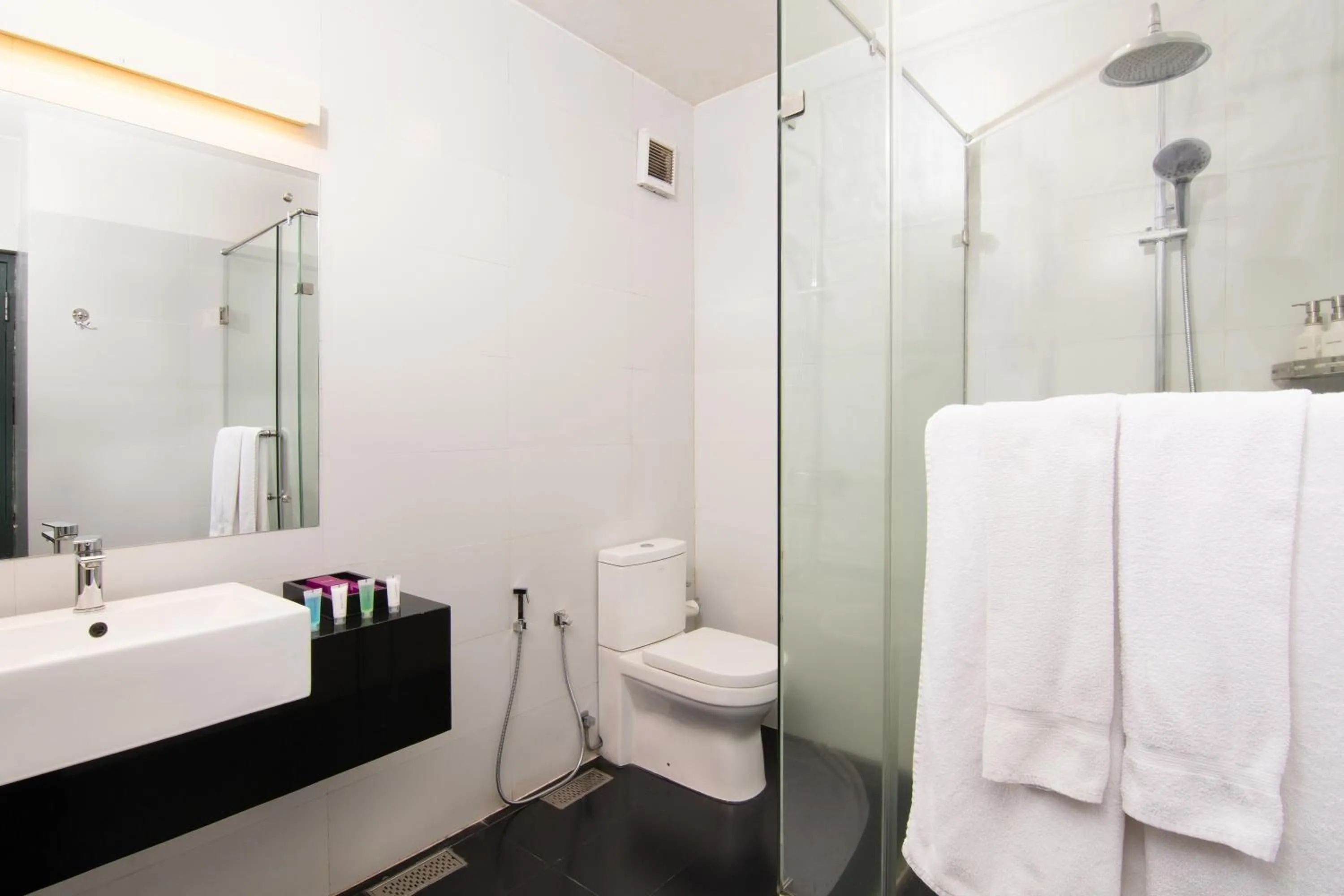 Bathroom in EKHO Ella - A Divine View of Ella Gap