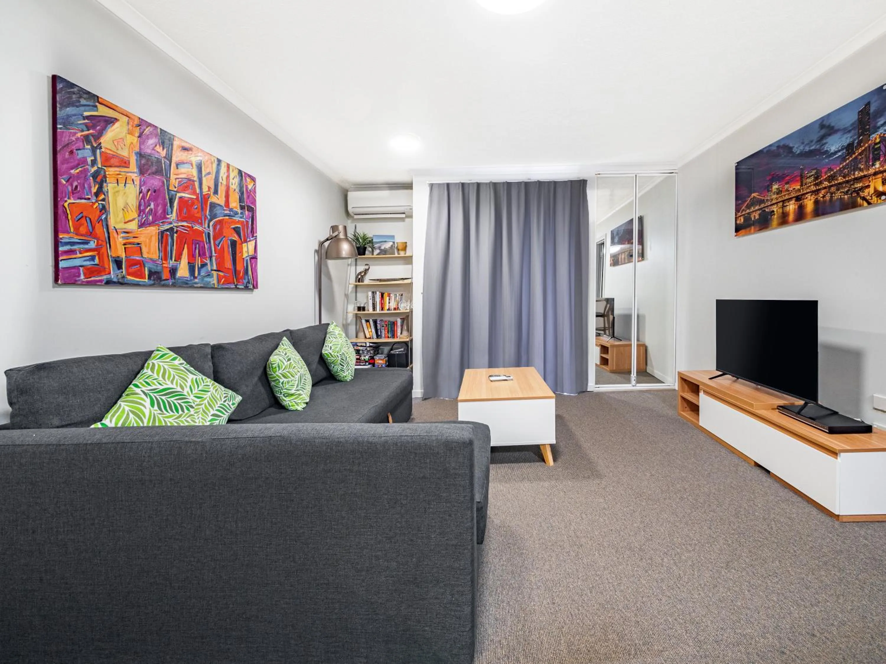 Living room in Parkview Apartments