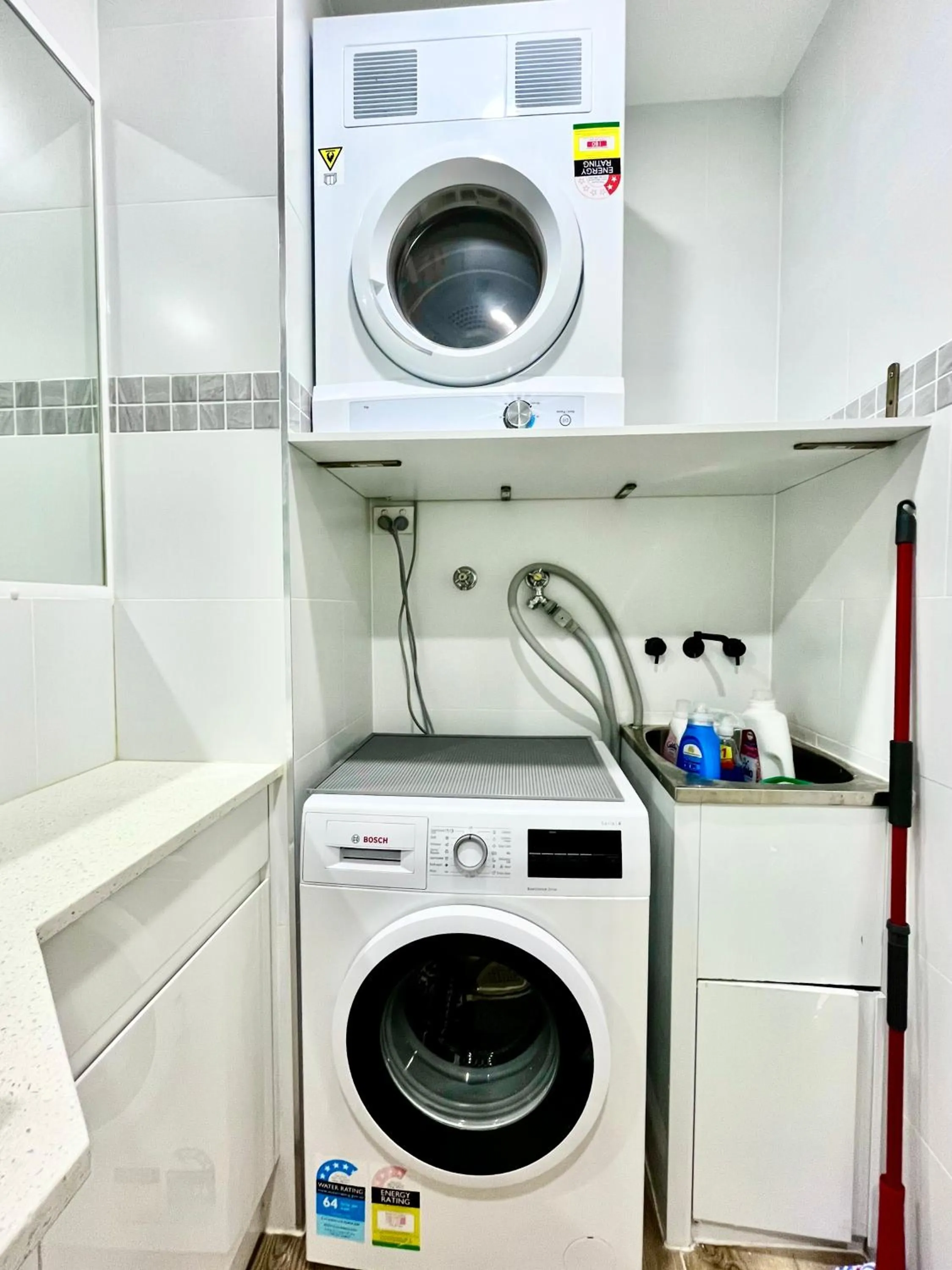 washing machine in Parkview Apartments