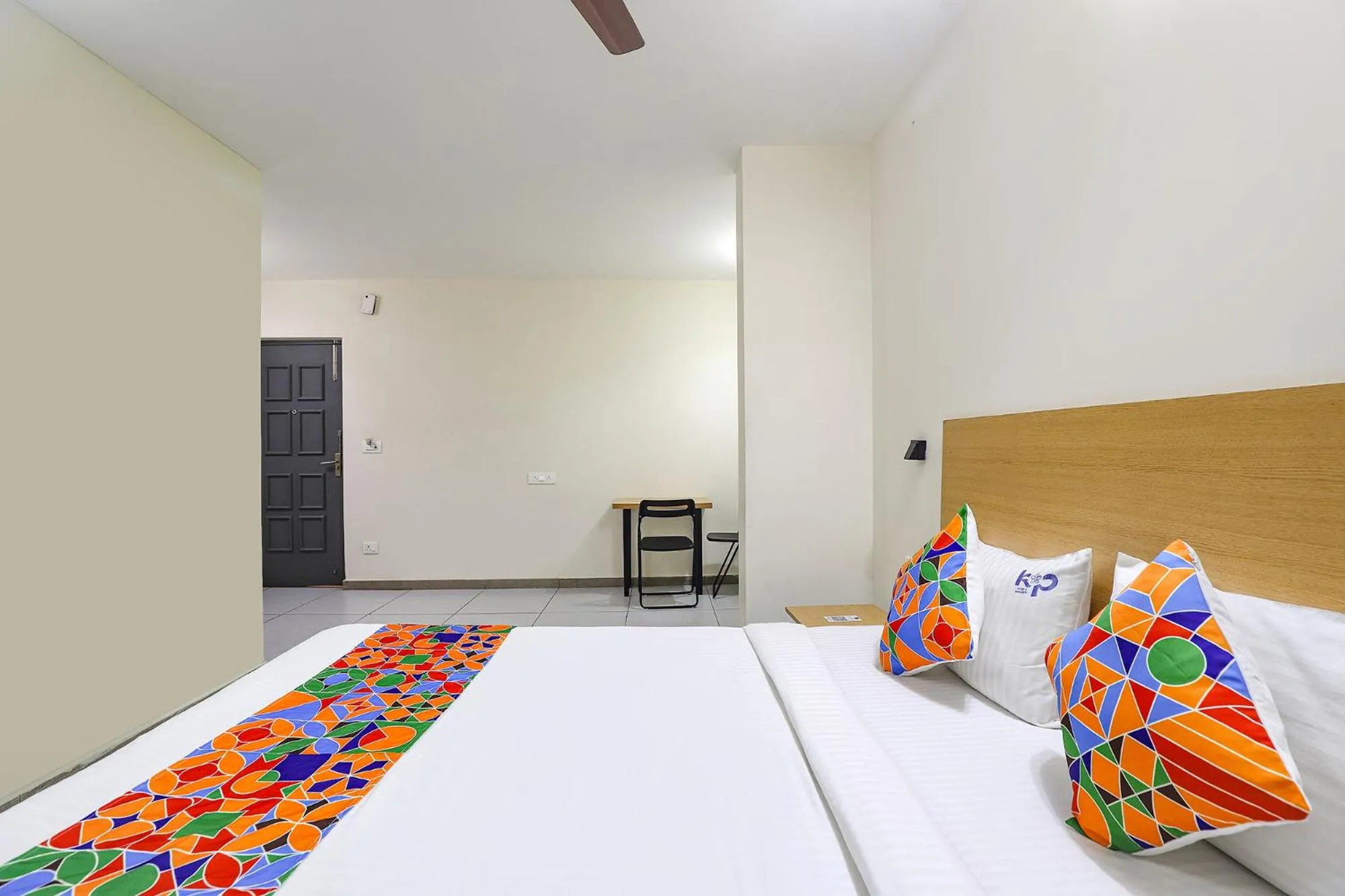 Bed in Super Townhouse 056 T Nagar Chennai Near AGS Cinemas T Nagar