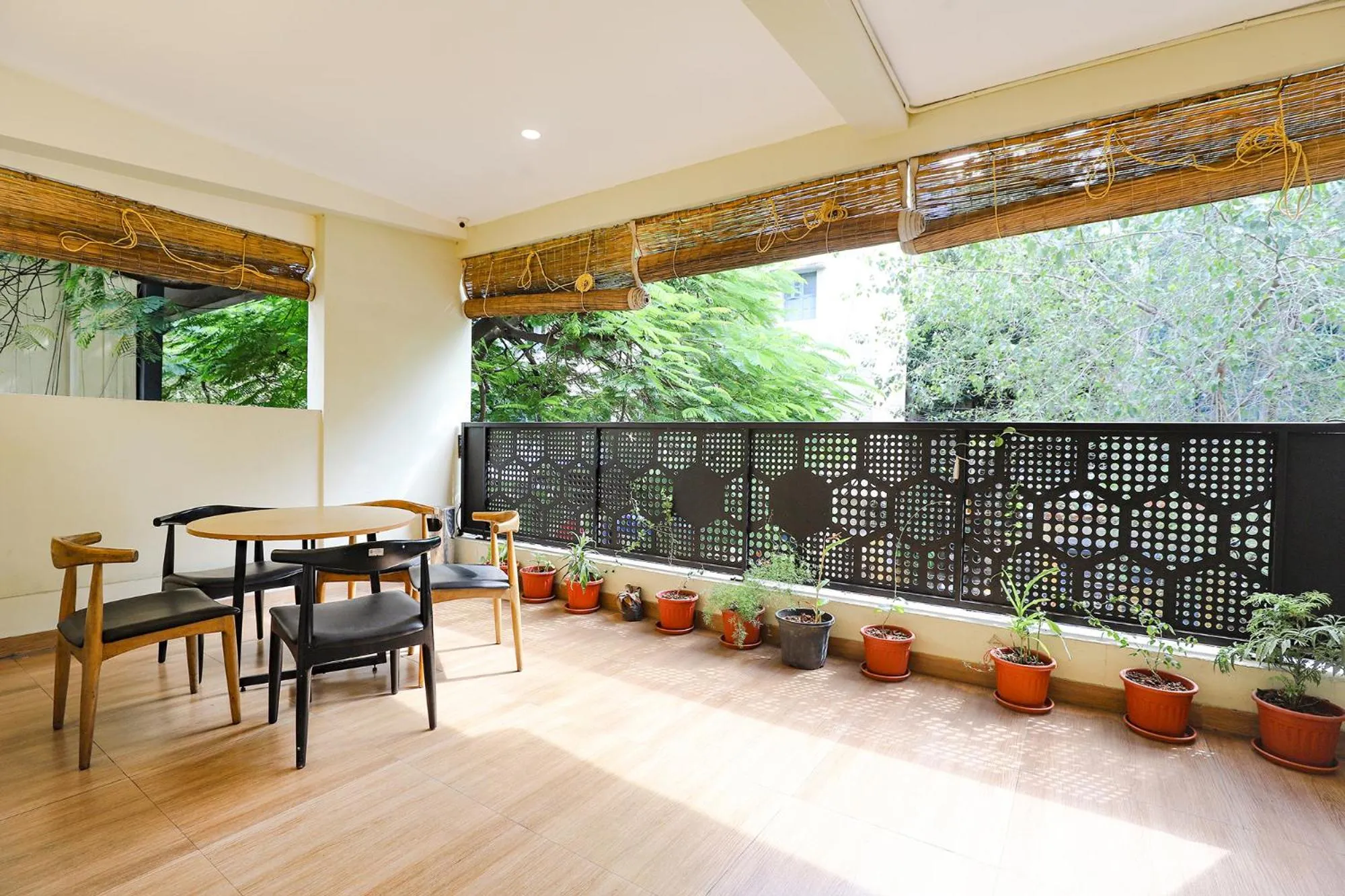 Dining area in Super Townhouse 056 T Nagar Chennai Near AGS Cinemas T Nagar