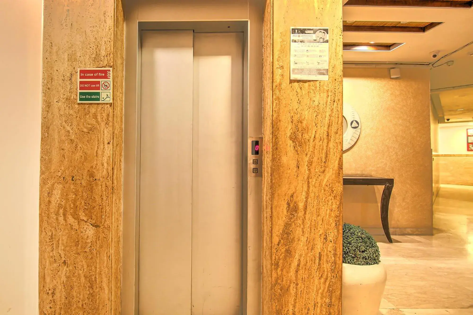 Lobby or reception in FabExpress Le Grand Lobby or reception in FabExpress Le Grand