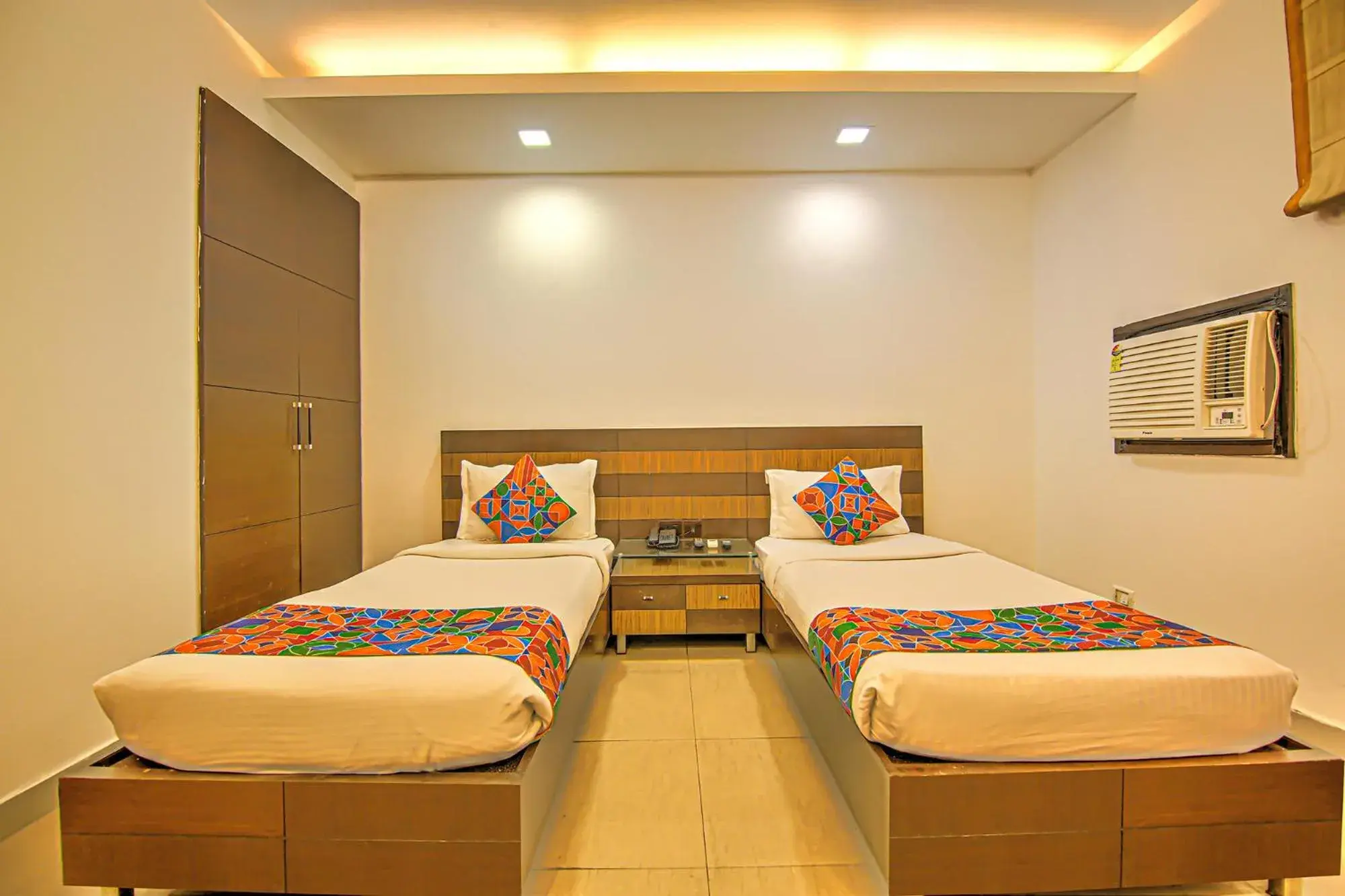 Bedroom, Bed in Via Le Grand Bedroom, Bed in Via Le Grand