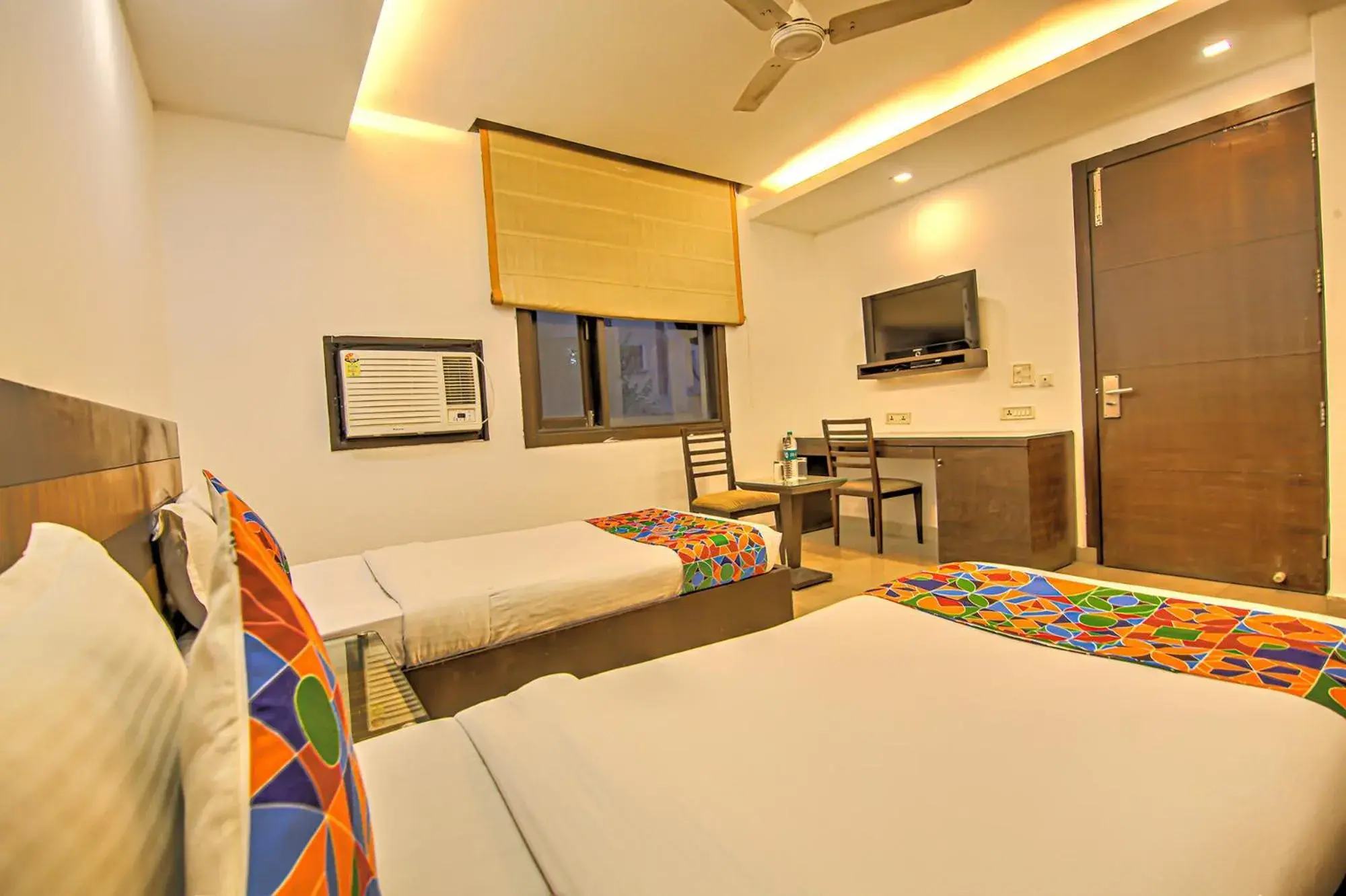 Bedroom, Bed in FabExpress Le Grand Bedroom, Bed in FabExpress Le Grand