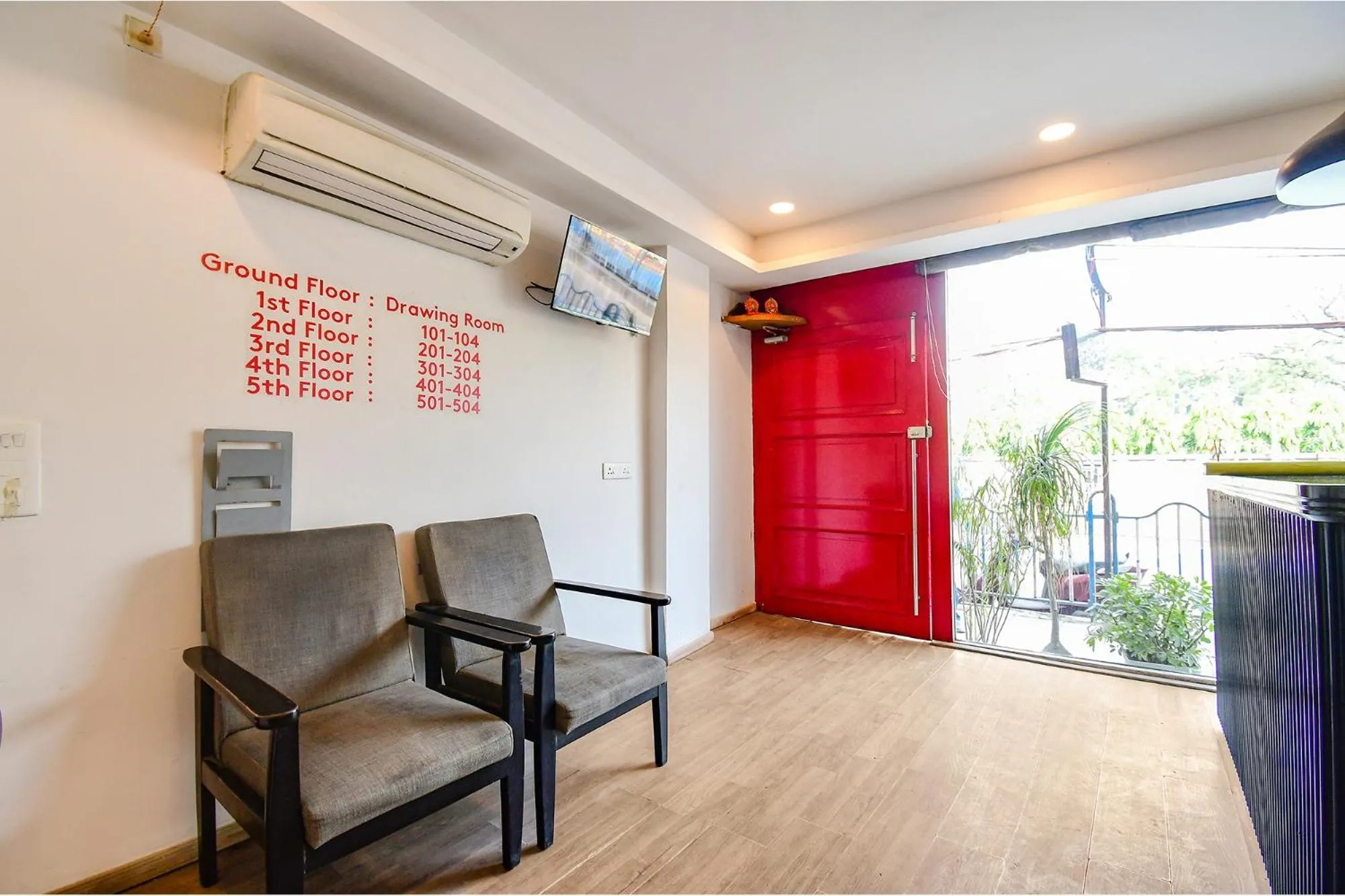 Seating area in FabHotel Airport Green Arcade - near Kolkata Airport