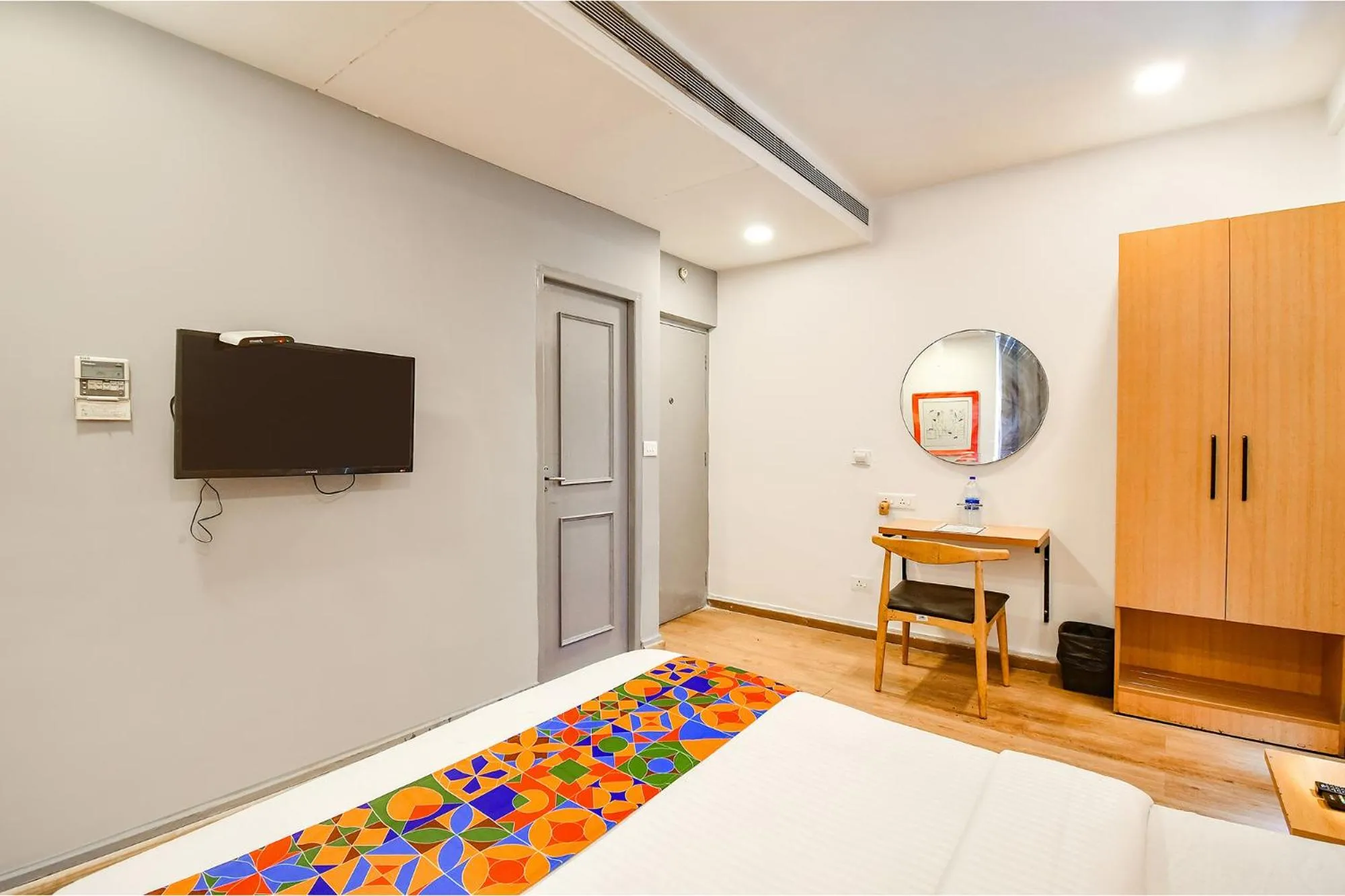 Bed in FabHotel Airport Green Arcade - near Kolkata Airport