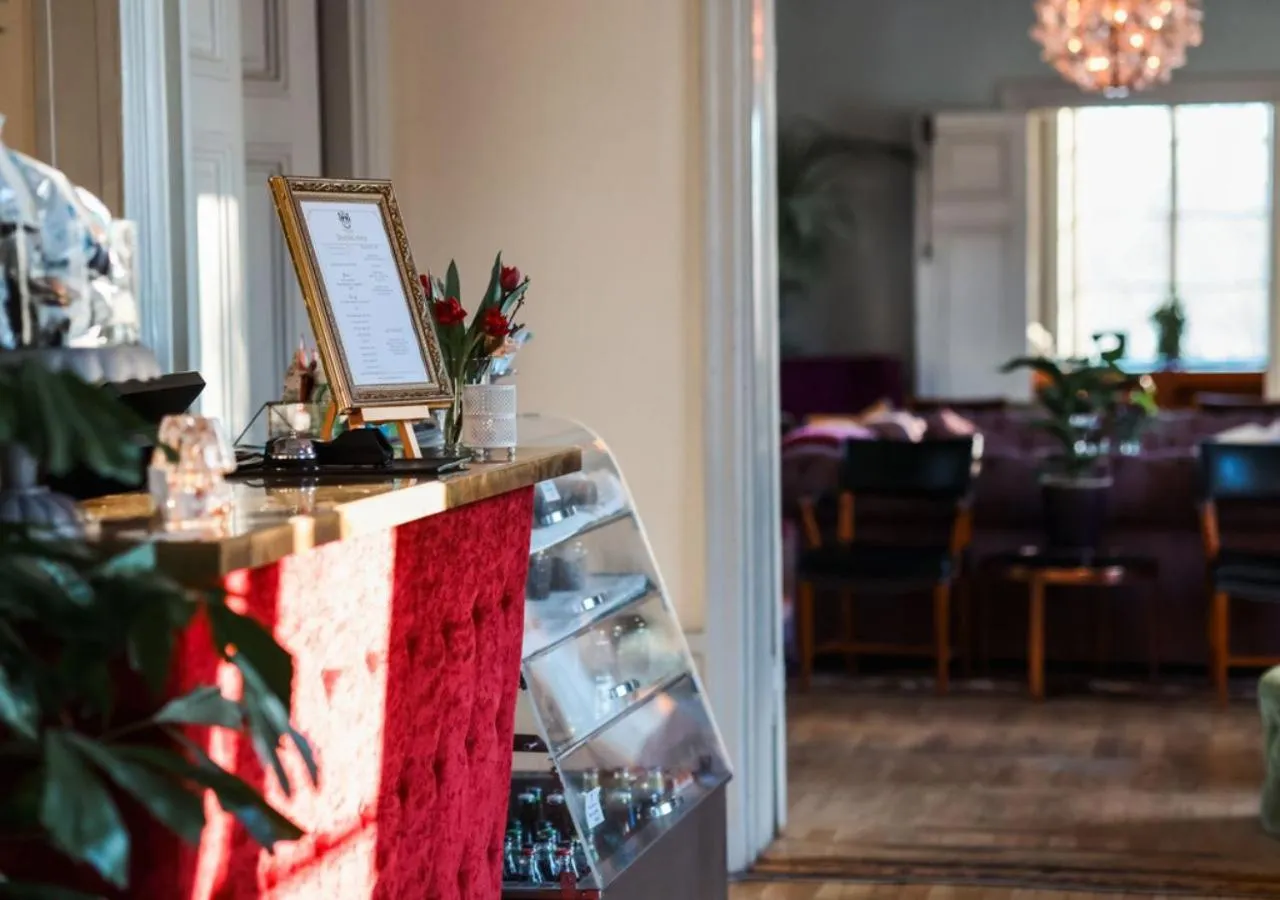 Lounge or bar in Rosersbergs Slottshotell