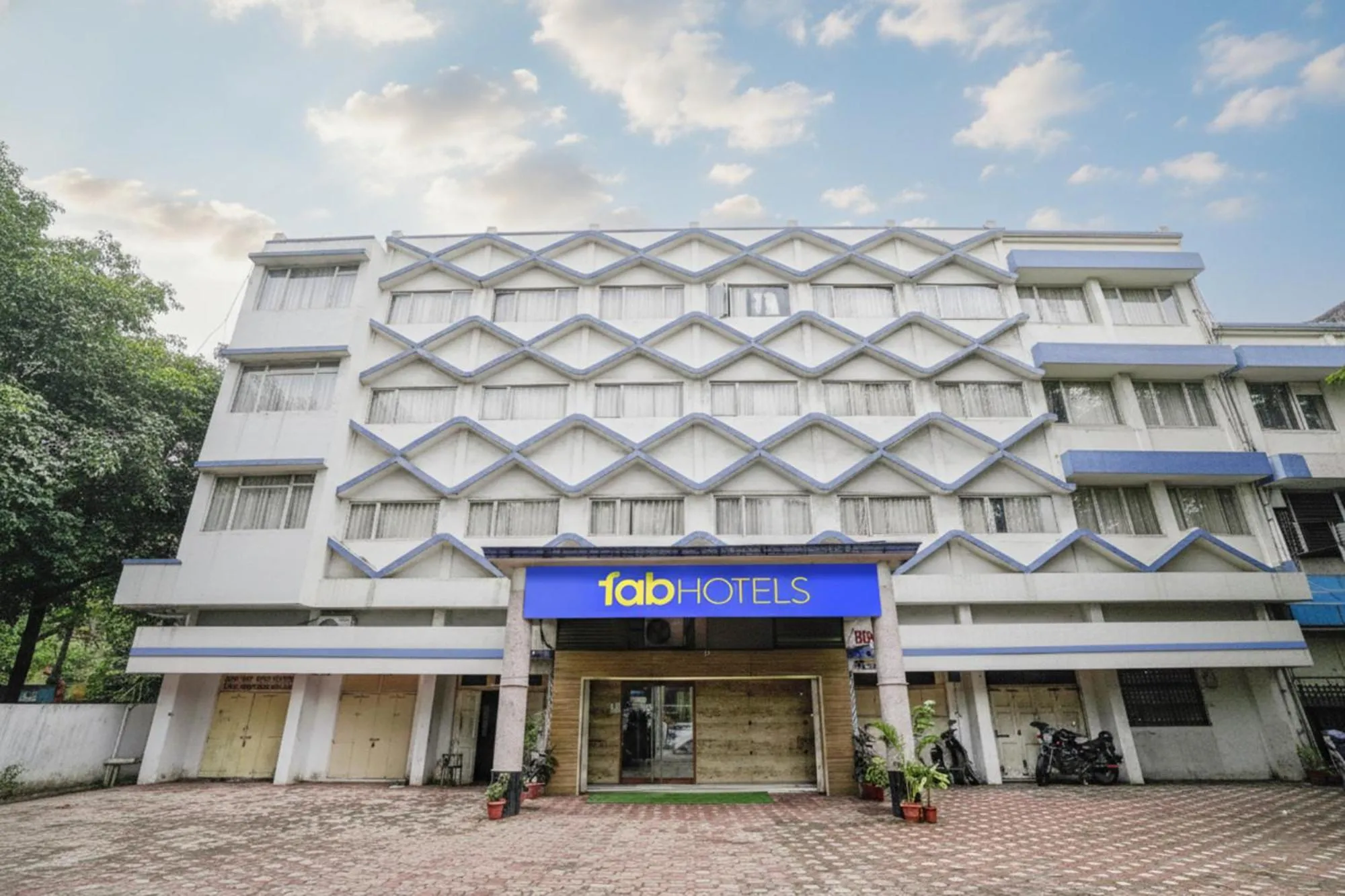 Property building in FabHotel Neelkamal - Chembur