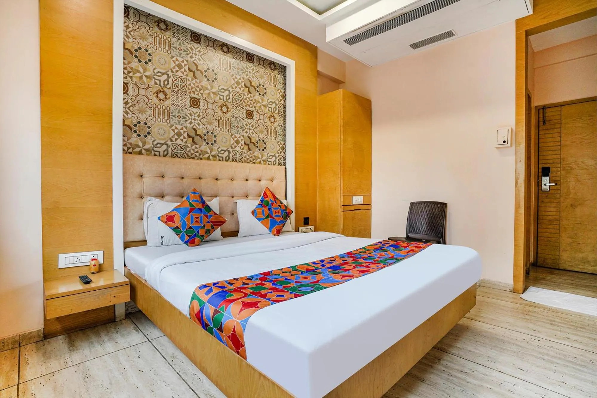Bed in FabHotel Neelkamal - Chembur
