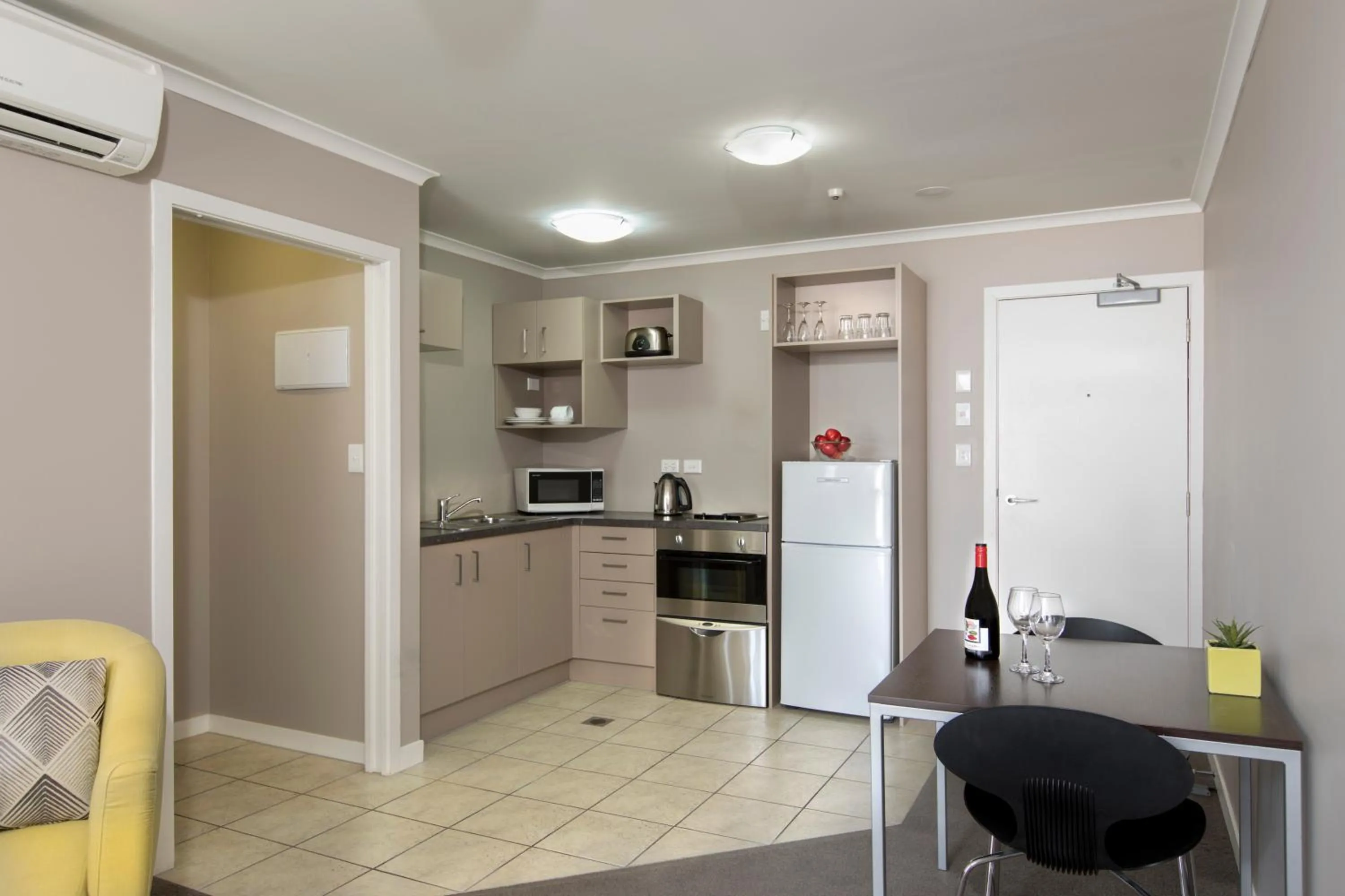 Kitchen or kitchenette in Quest On Ward Serviced Apartments