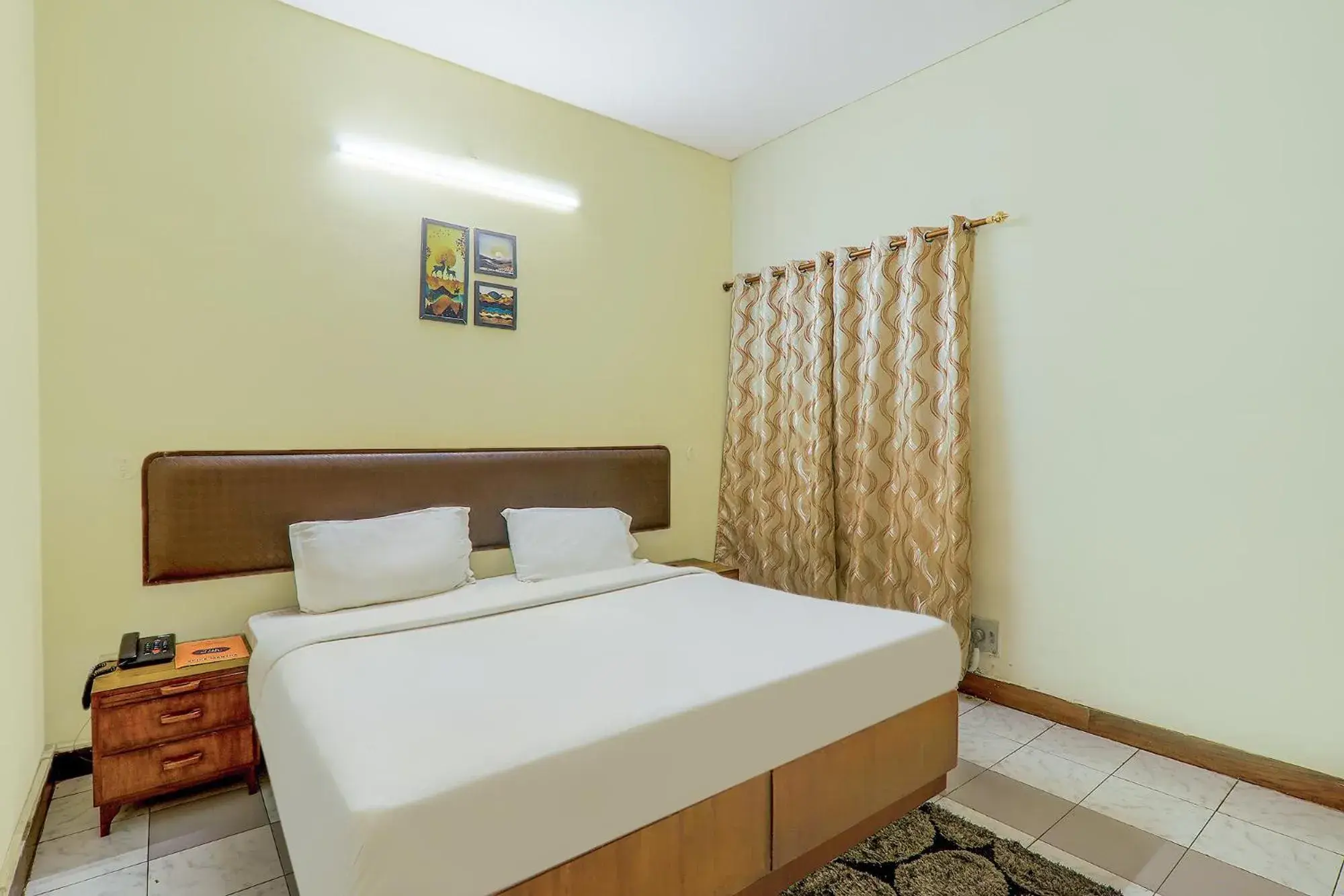 Bed in Hotel Executive Bed in Hotel Executive