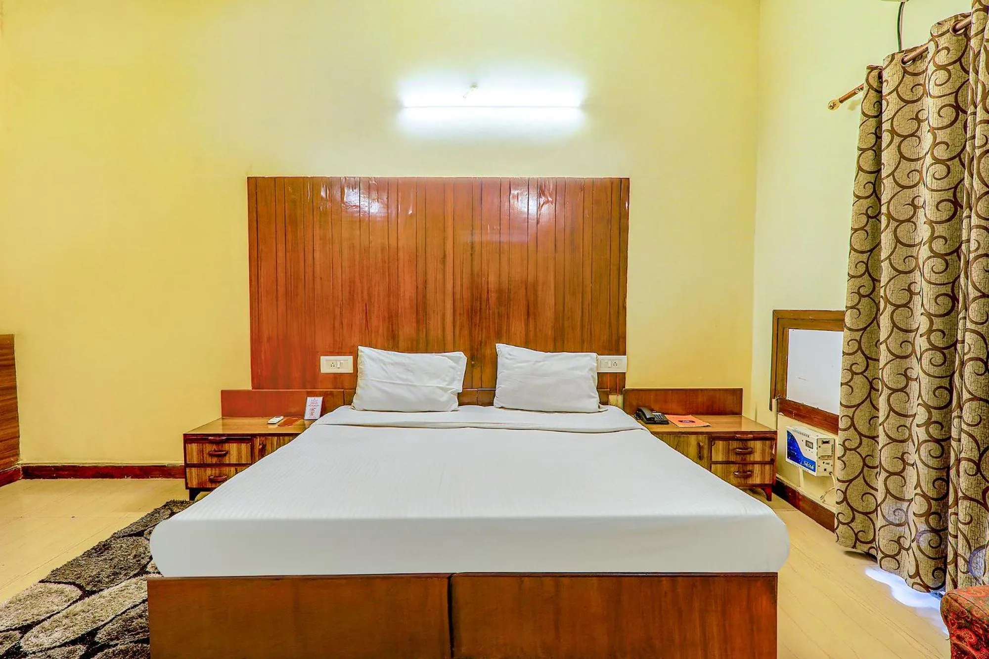 Photo of the whole room, Bed in Hotel Executive