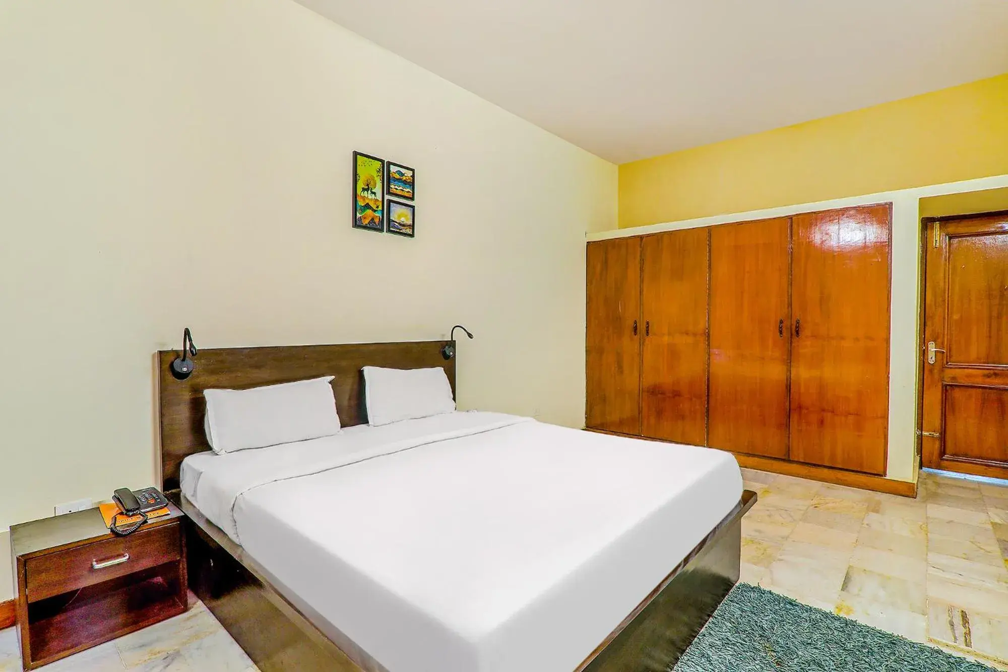 Bed in Hotel Executive Bed in Hotel Executive