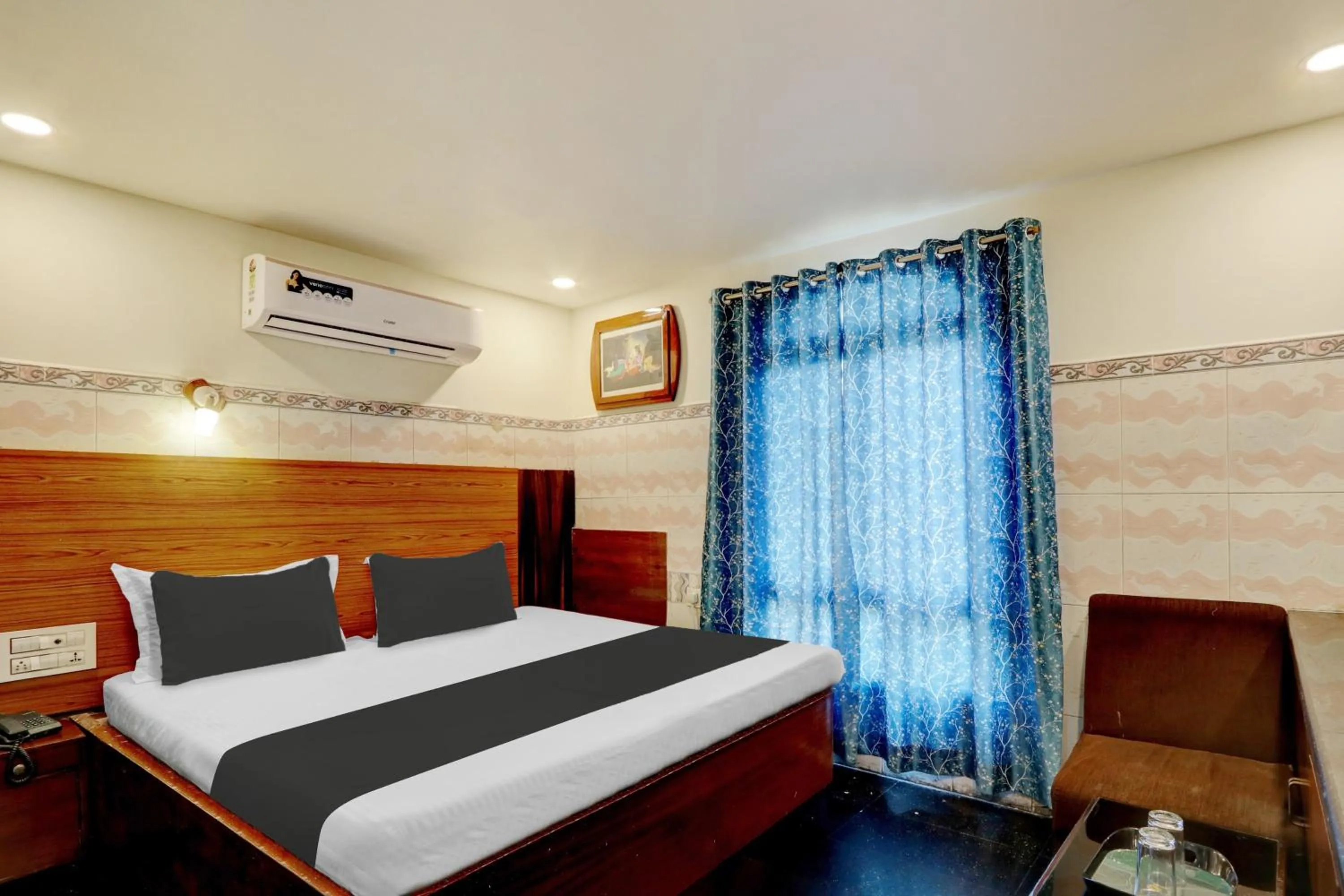 Bedroom, Bed in Collection O M G Road