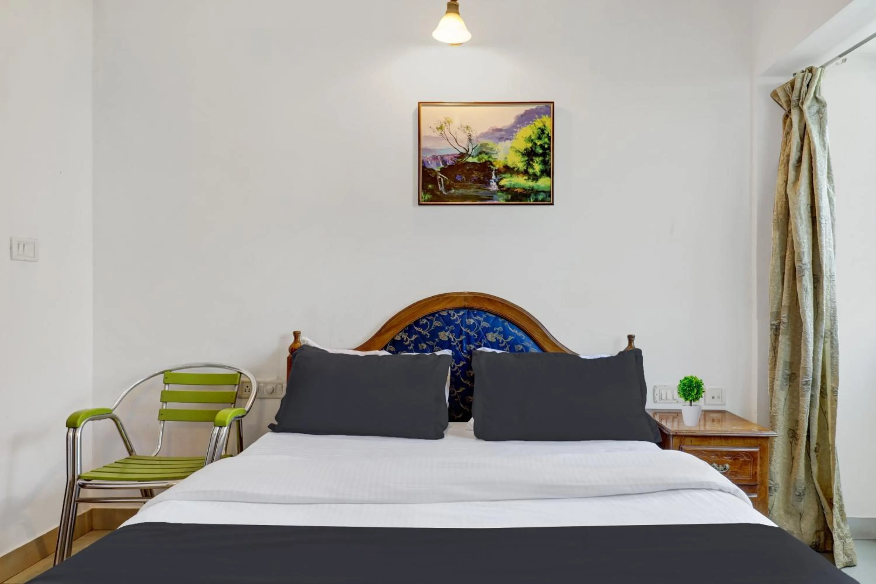 Bedroom, Bed in Collection O M G Road