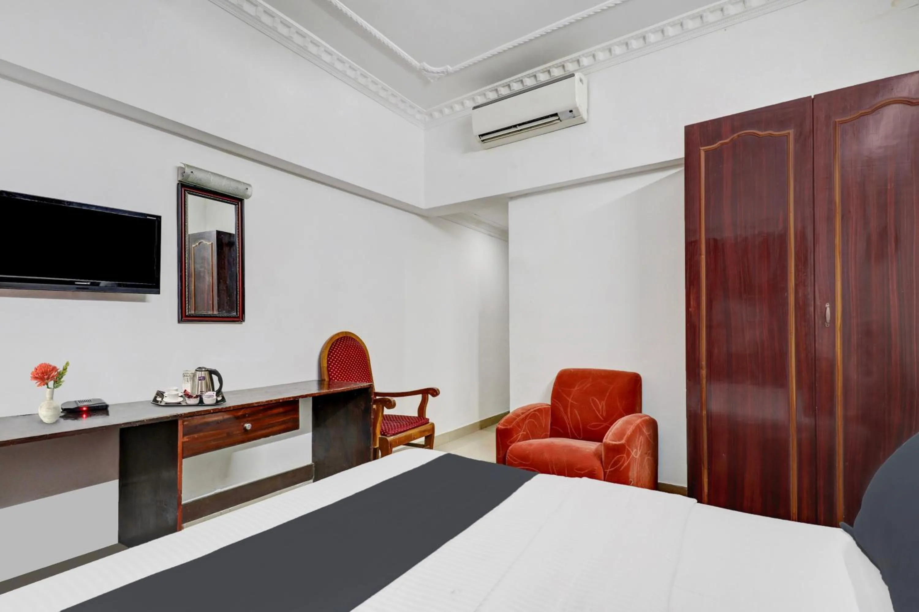 Bedroom, Bed in Collection O M G Road