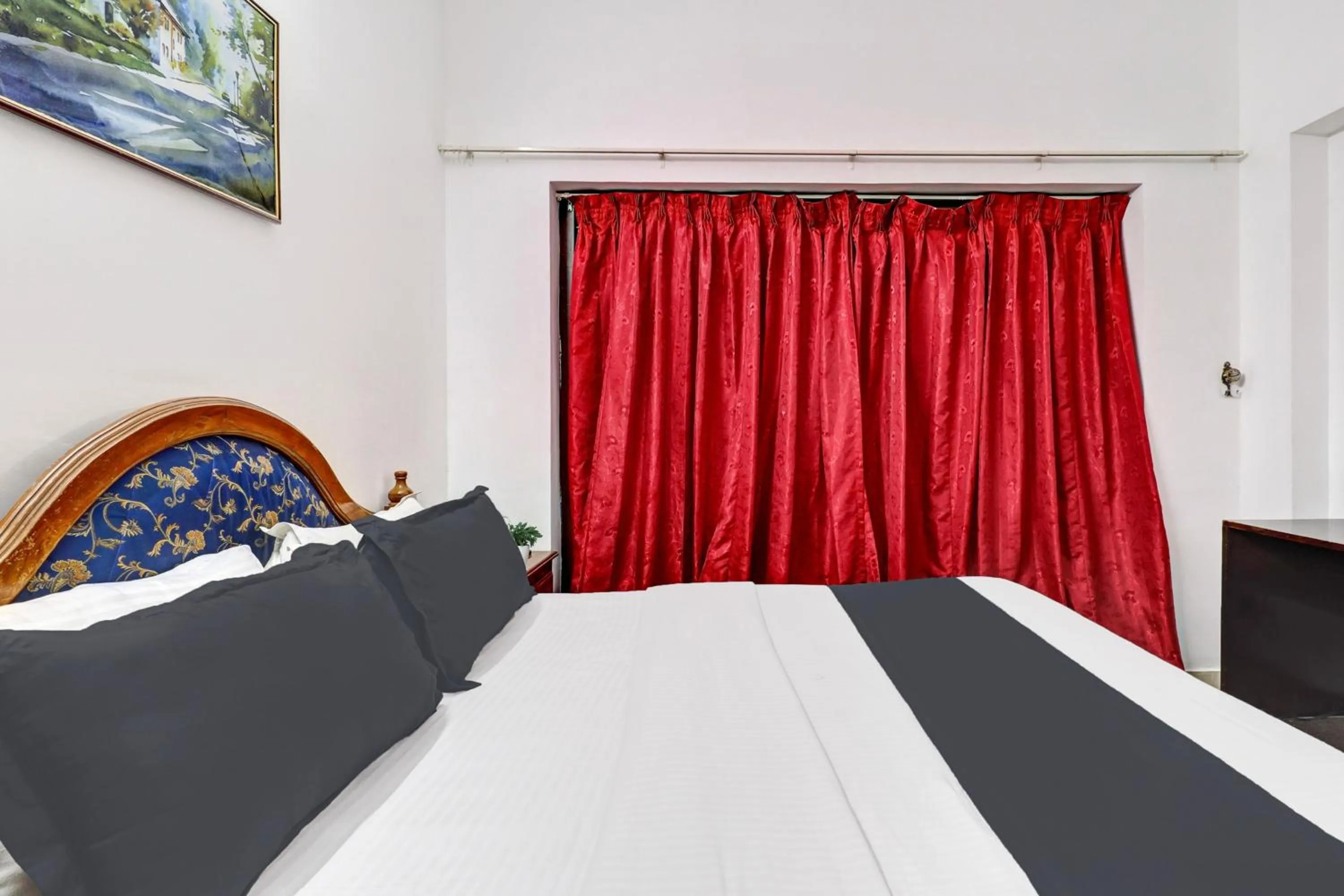 Bedroom, Bed in Collection O M G Road