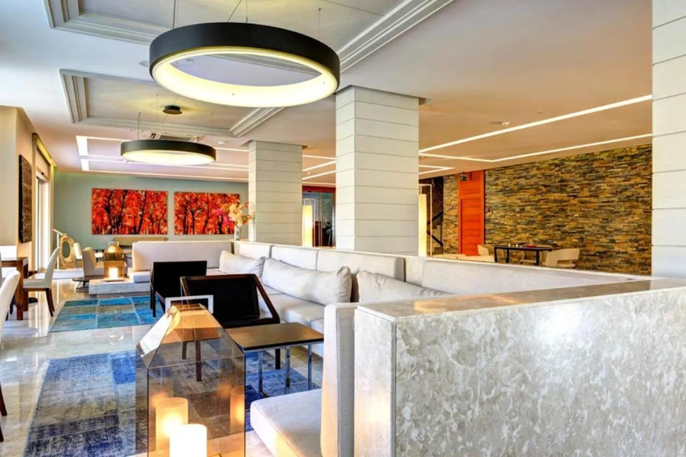 Lobby or reception in Sundance Suites Hotel